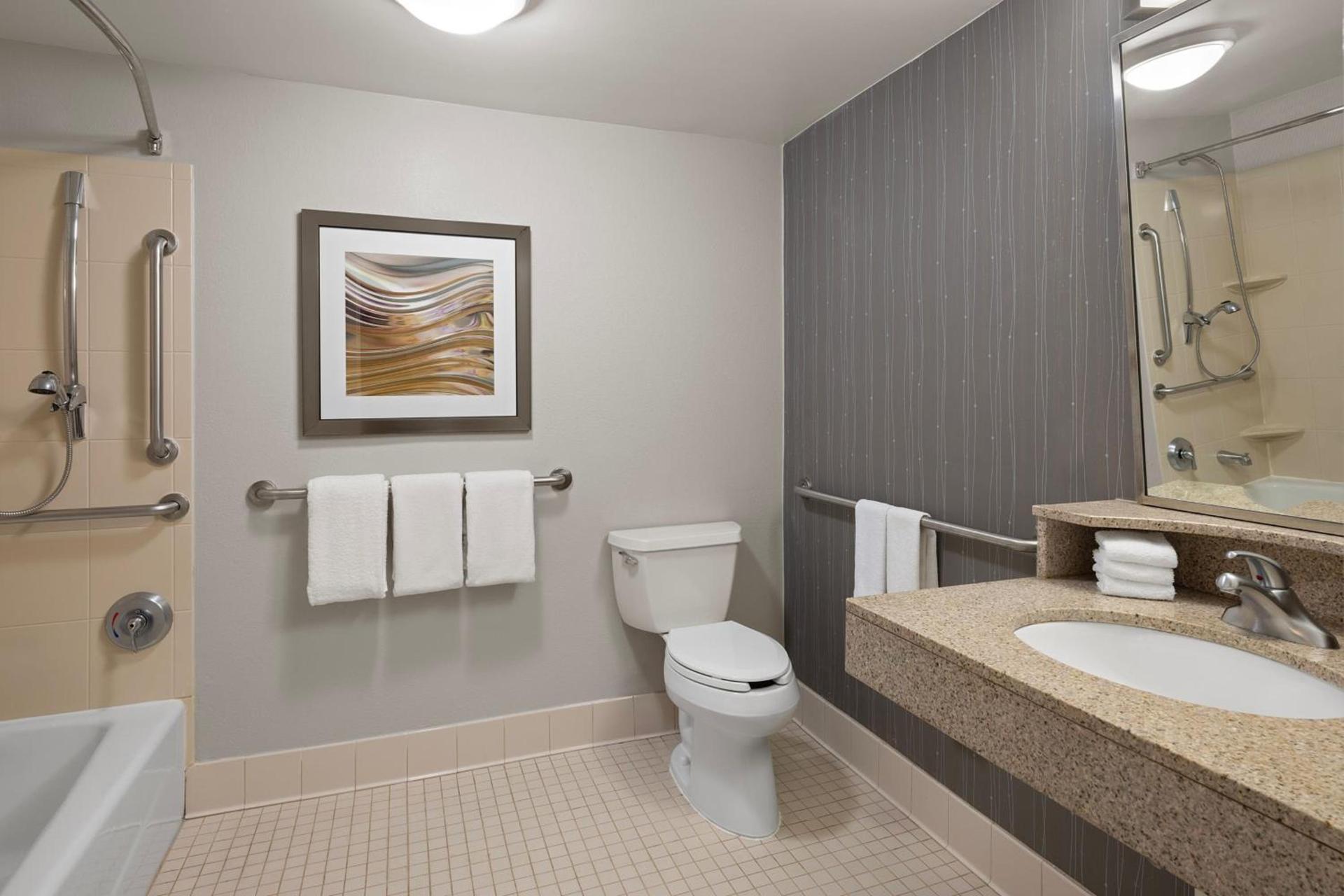 Courtyard by Marriott Rockford photo 15