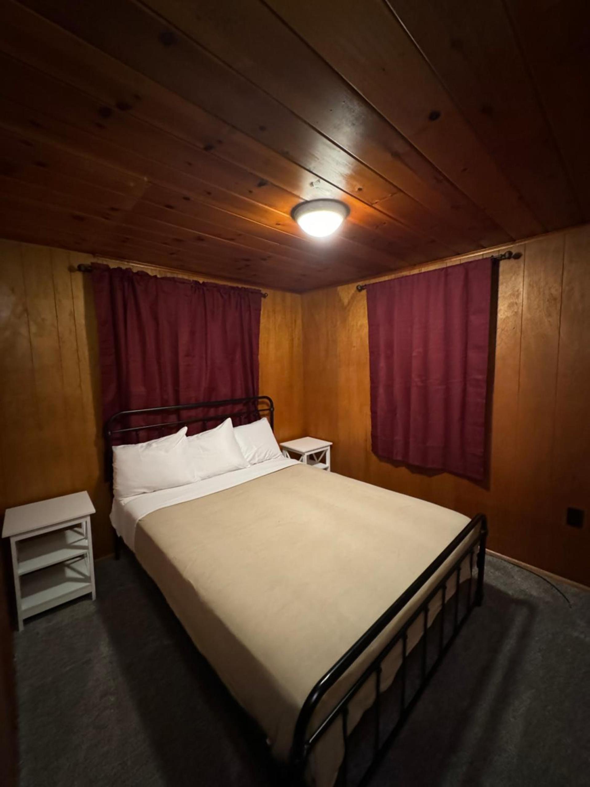 Crest Lodge Historic Mountain Inn photo 2