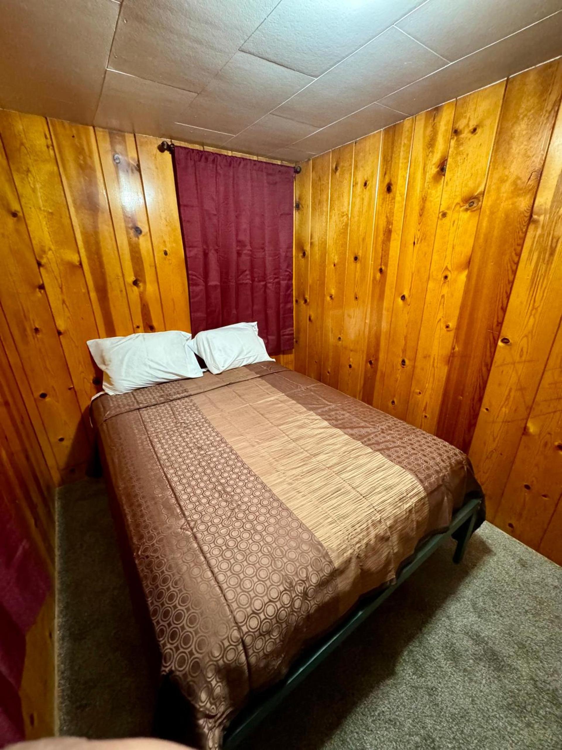Crest Lodge Historic Mountain Inn photo 57