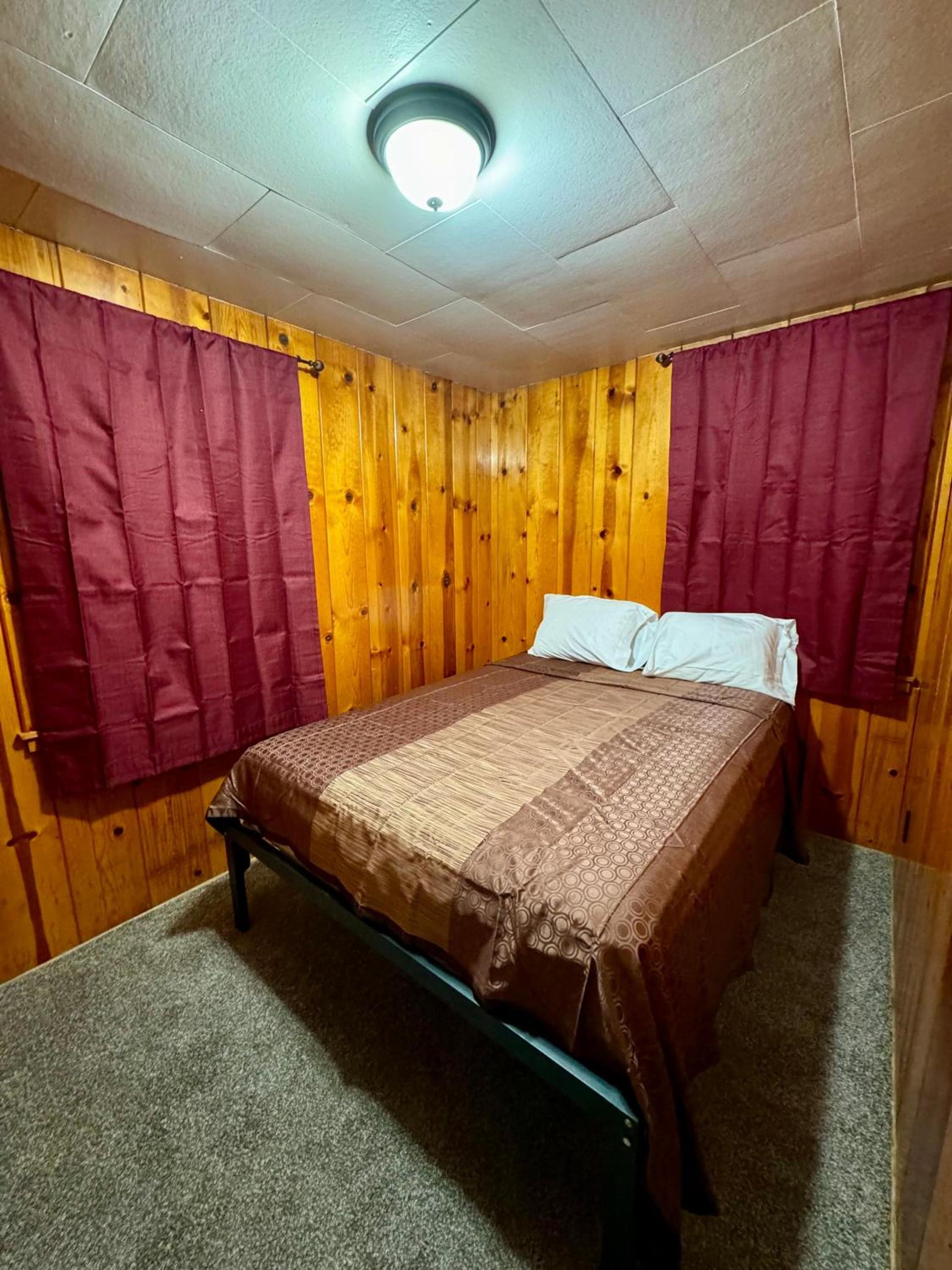 Crest Lodge Historic Mountain Inn photo 41