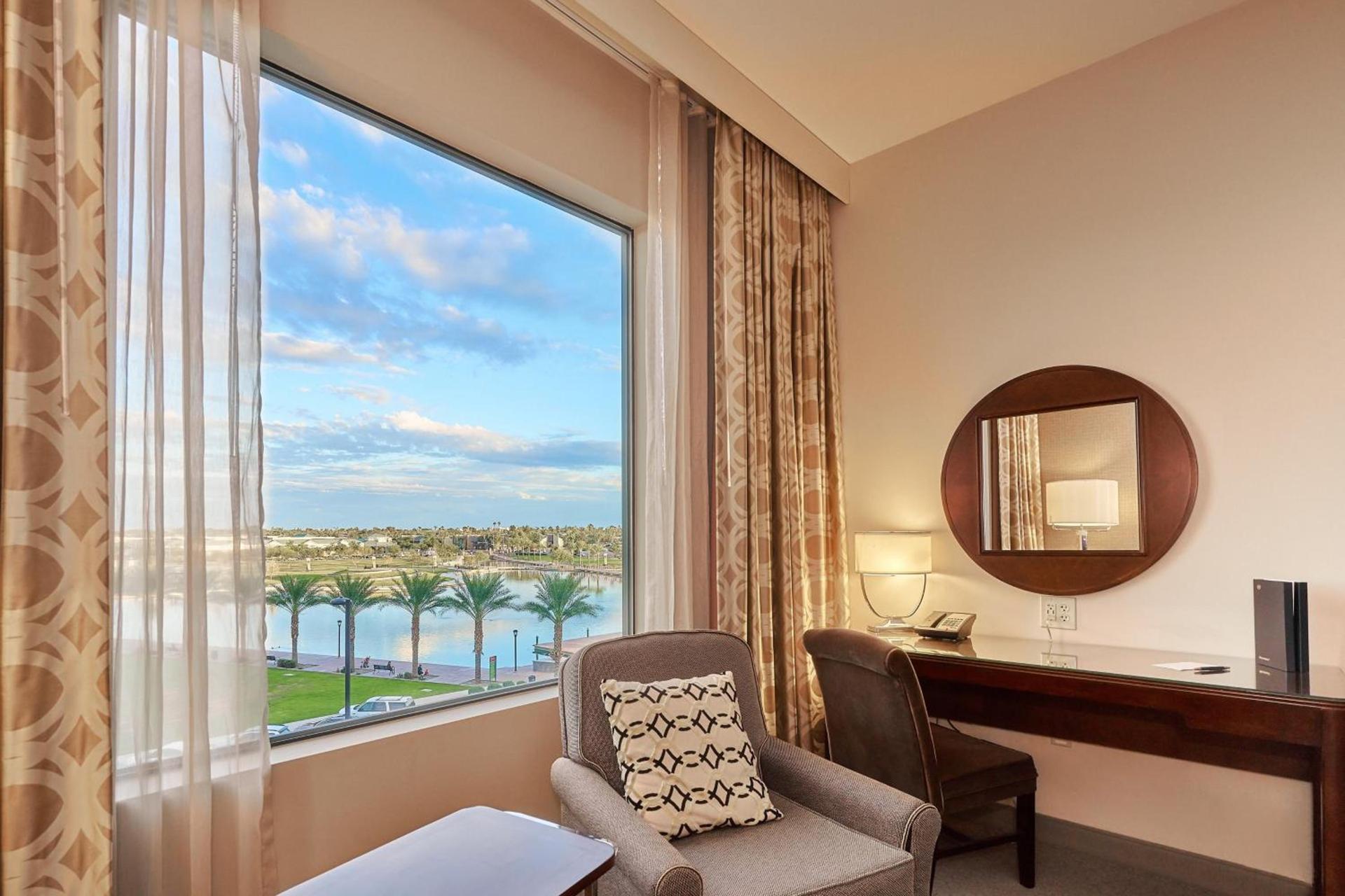 Sheraton Mesa Hotel at Wrigleyville West photo 25