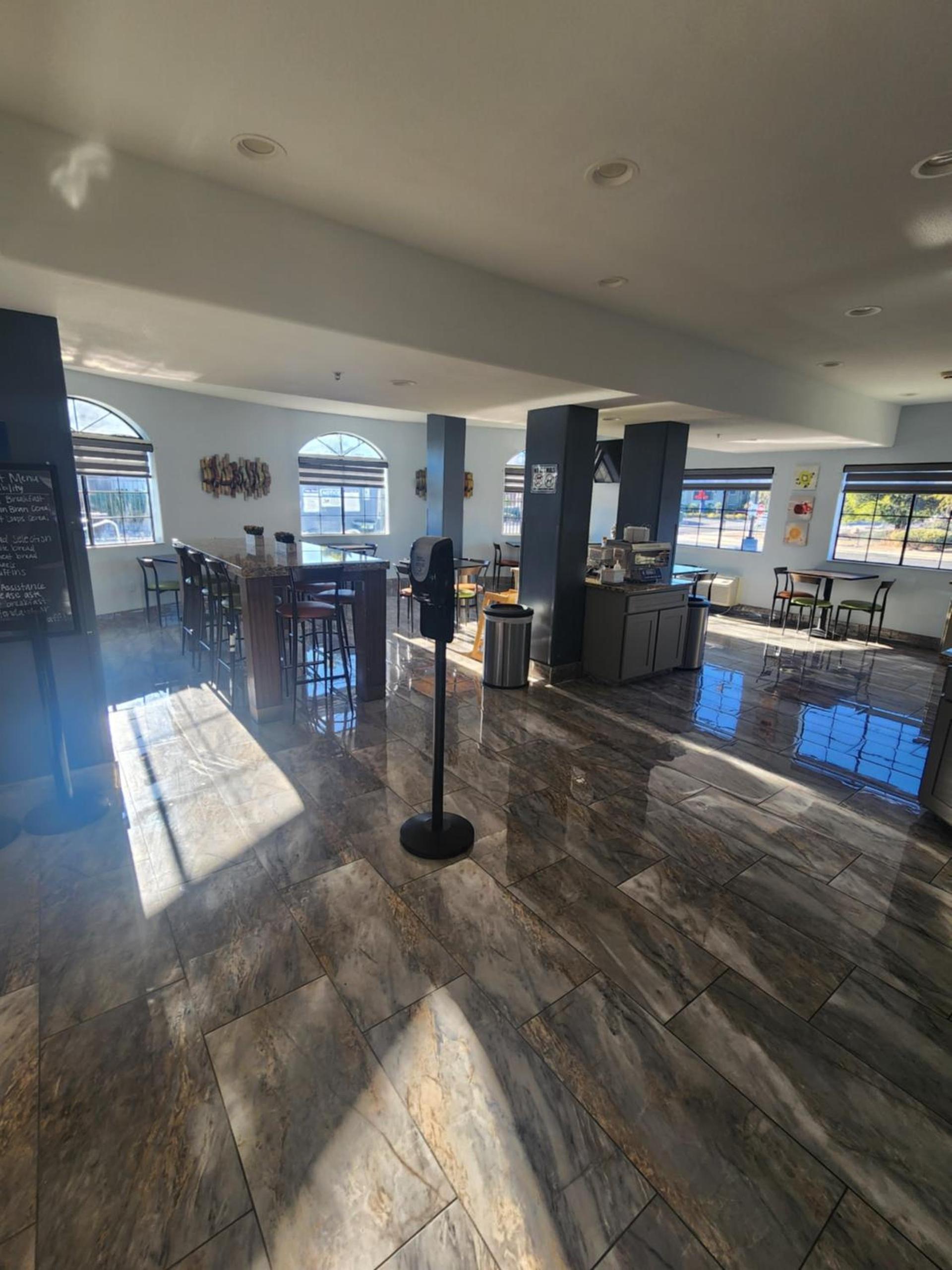 Days Inn & Suites by Wyndham Tucson/Marana photo 54