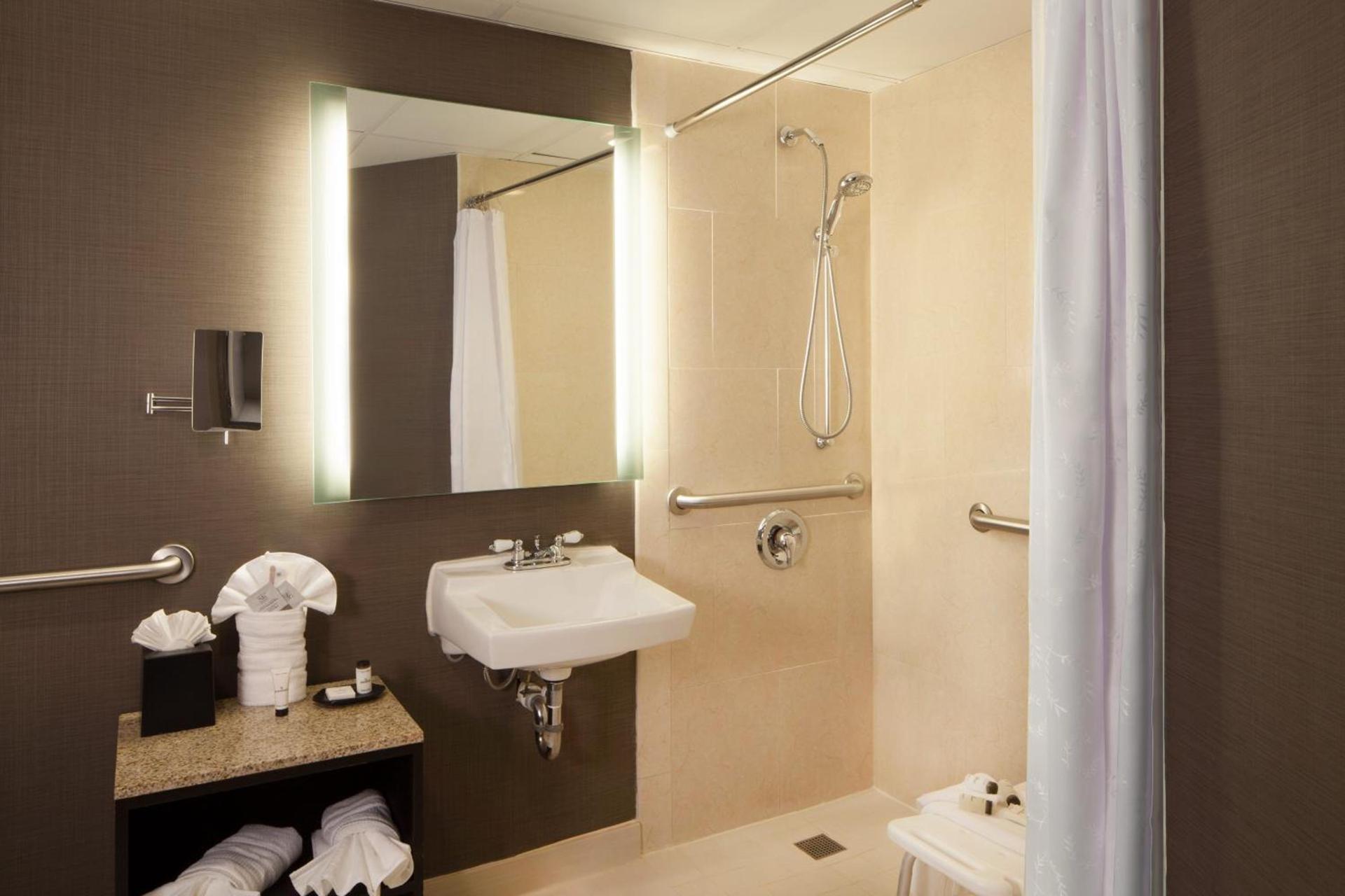 Sheraton Bucks County Langhorne photo 24