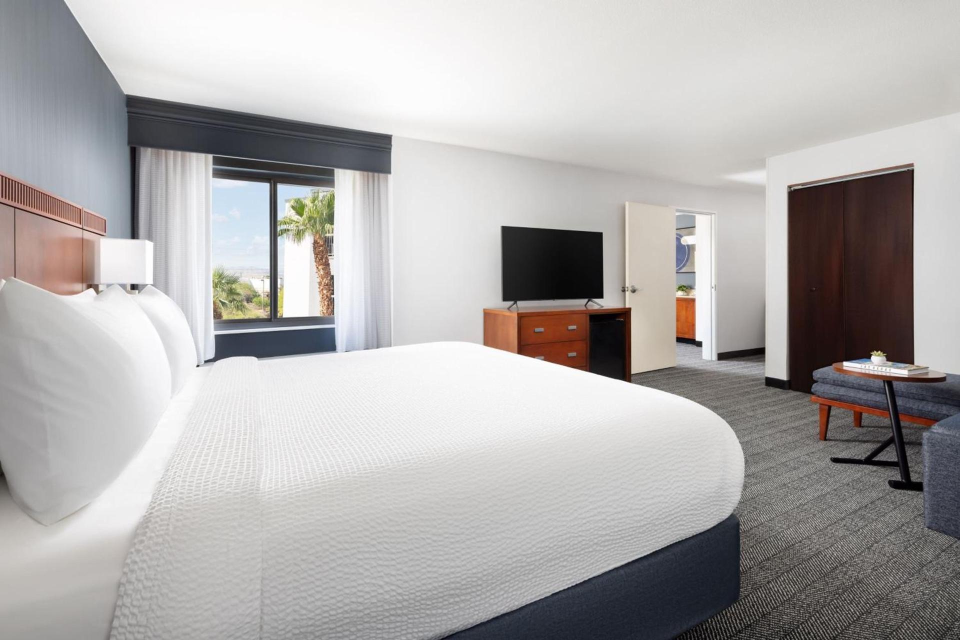Courtyard By Marriott Las Vegas Stadium Area photo 21