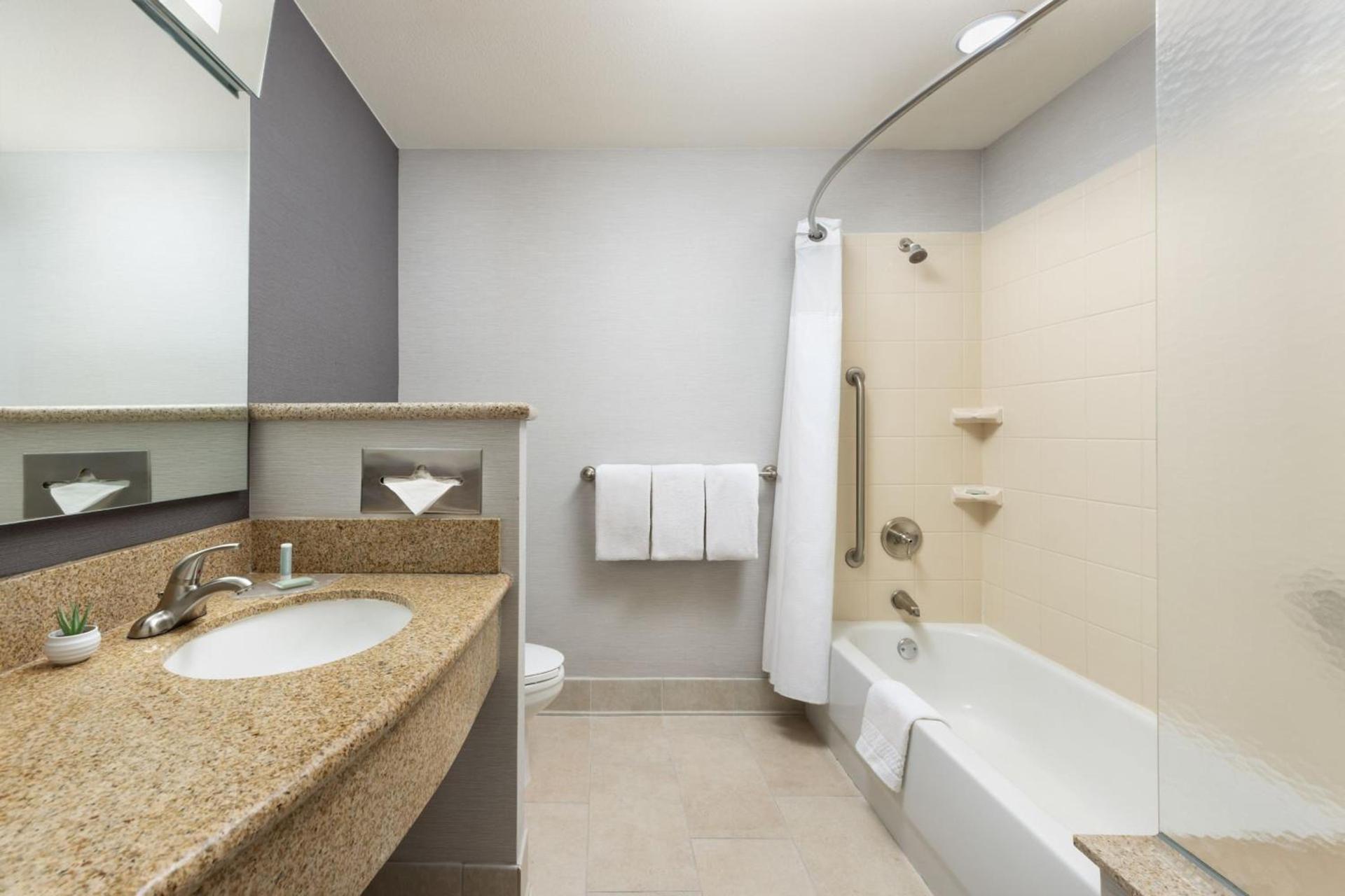 Courtyard By Marriott Las Vegas Stadium Area photo 23