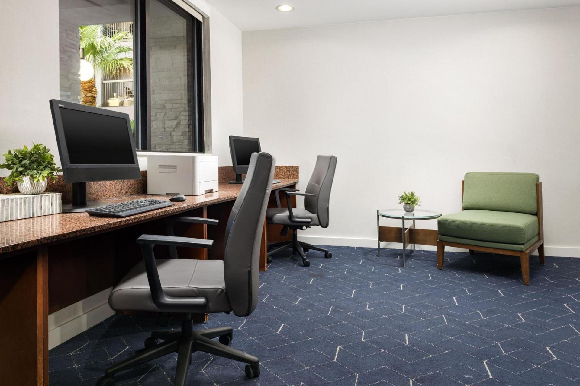 Courtyard By Marriott Las Vegas Stadium Area photo 24