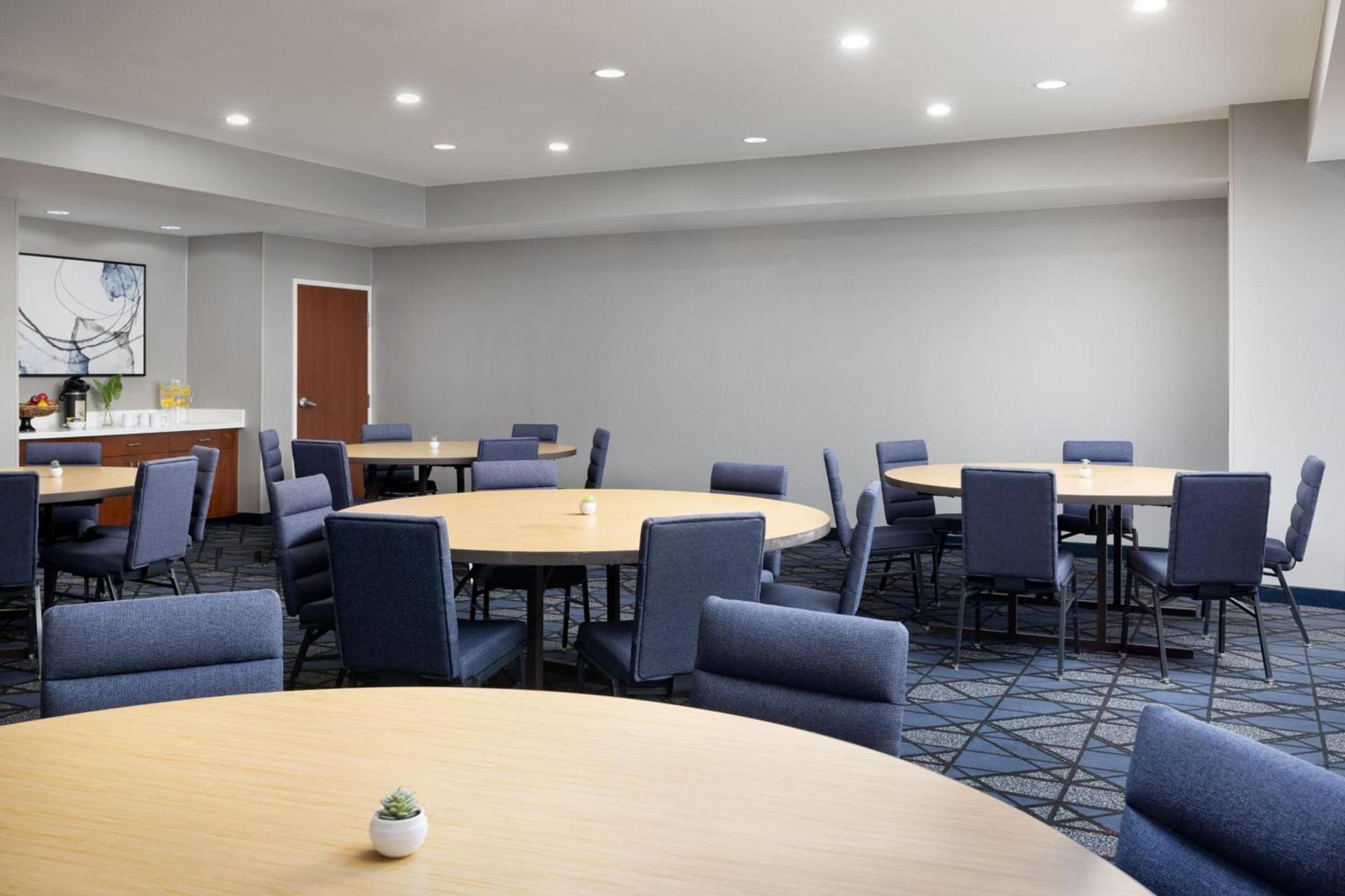 Courtyard By Marriott Las Vegas Stadium Area photo 46