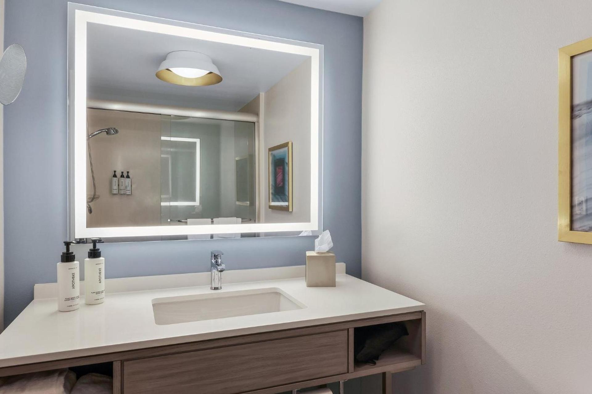 Crowne Plaza Ft Myers Gulf Coast by IHG photo 19