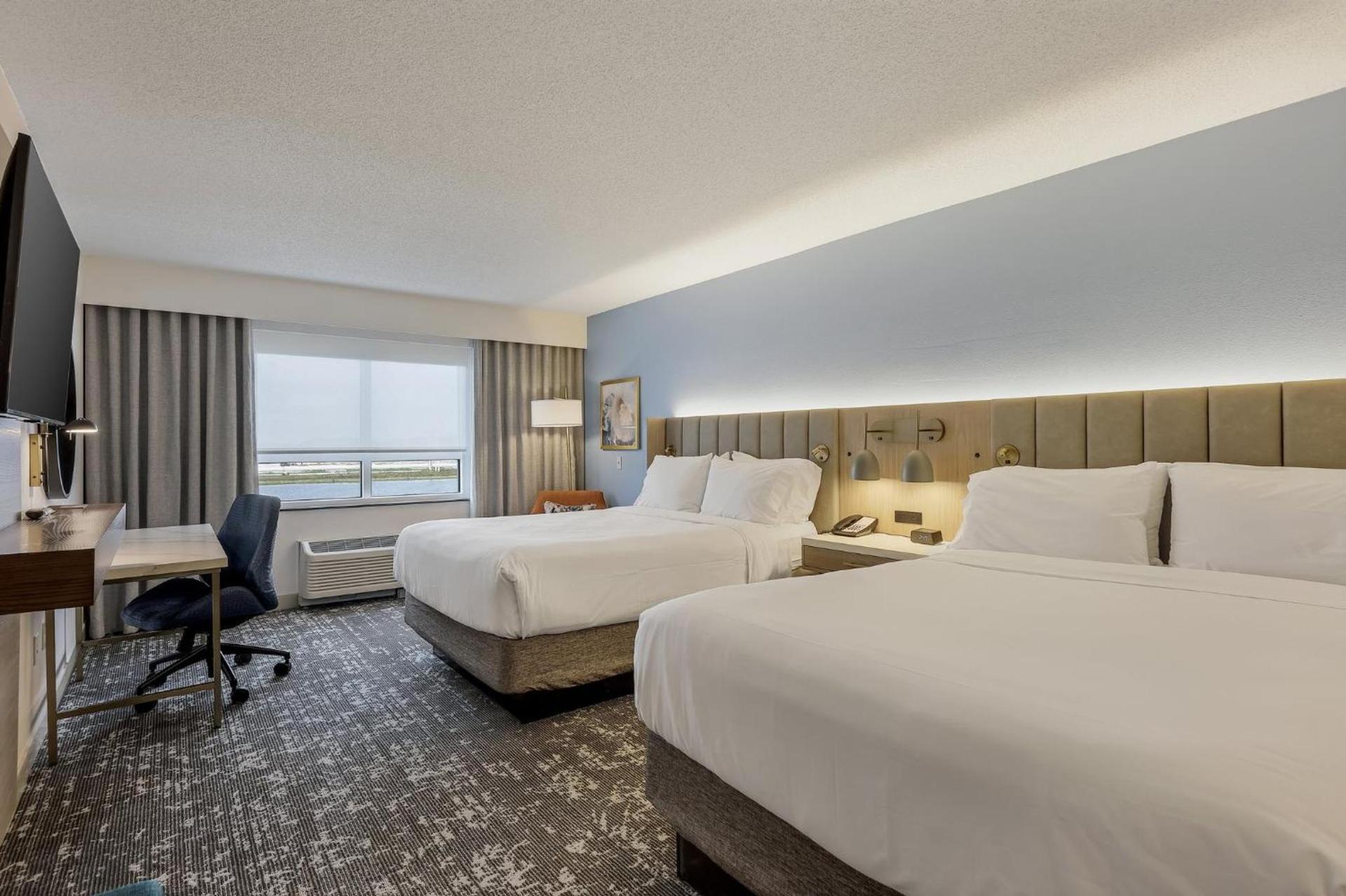 Crowne Plaza Ft Myers Gulf Coast by IHG photo 41