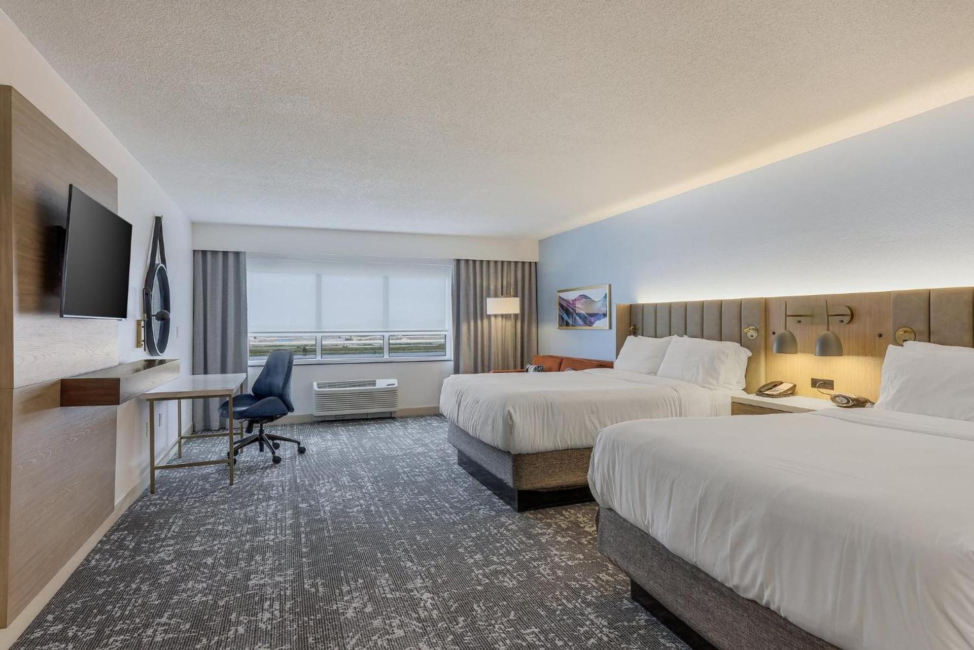 Crowne Plaza Ft Myers Gulf Coast by IHG photo 50