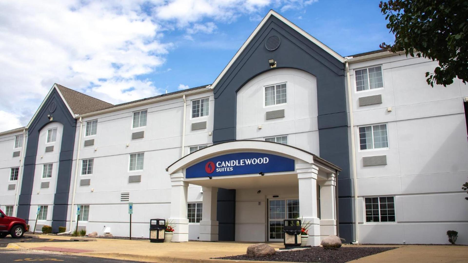 Candlewood Suites - Peoria at Grand Prairie by IHG photo 54