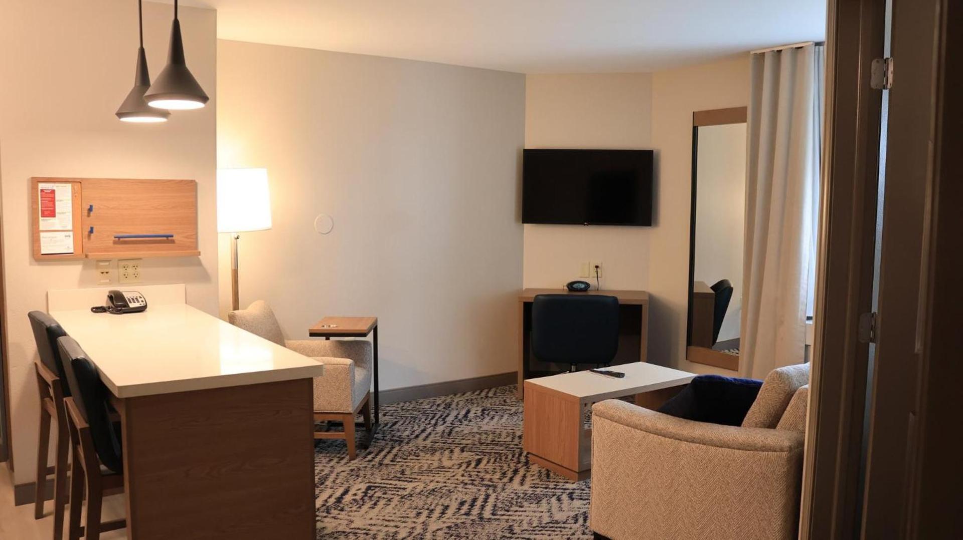 Candlewood Suites - Peoria at Grand Prairie by IHG photo 71