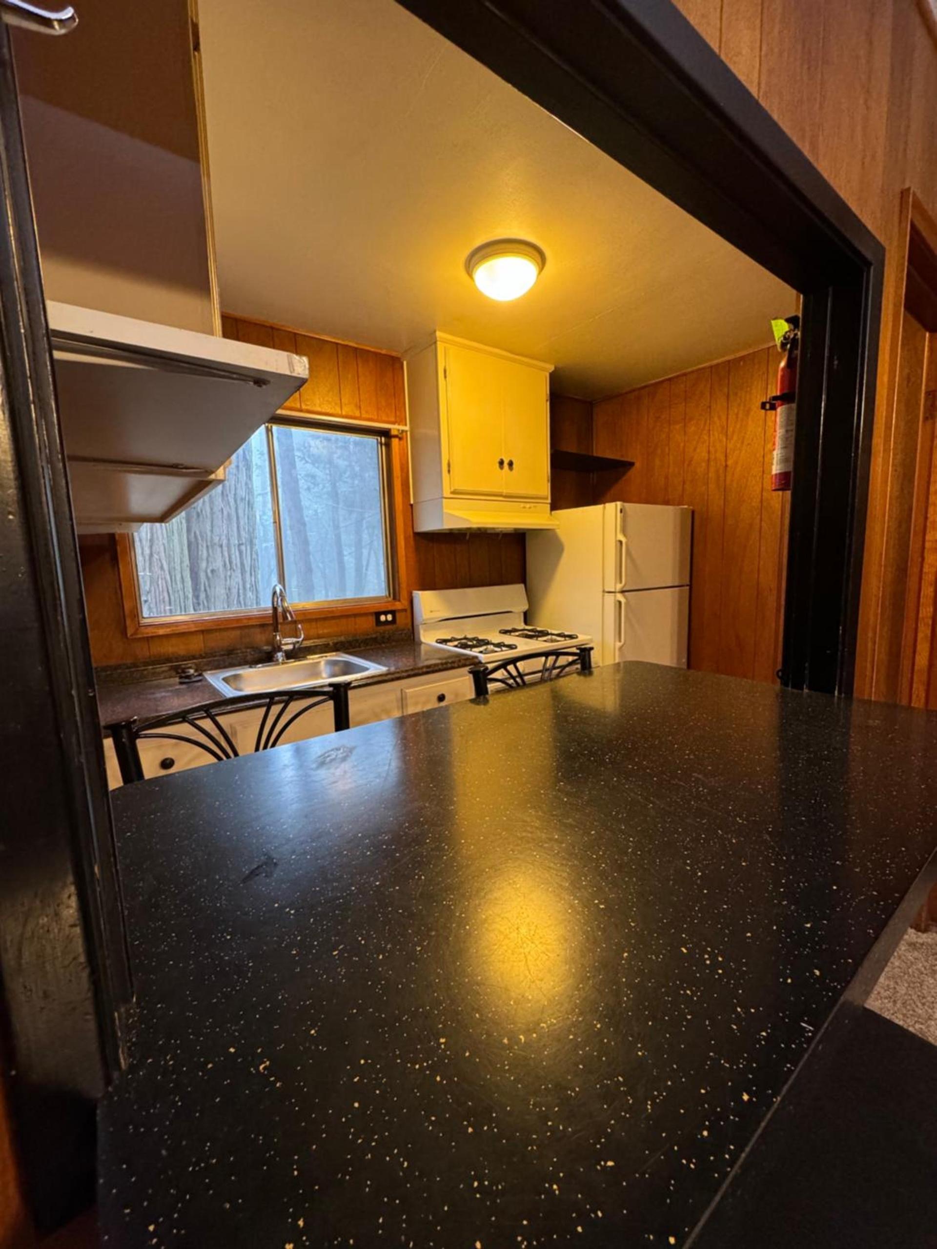Crest Lodge Historic Mountain Inn photo 43