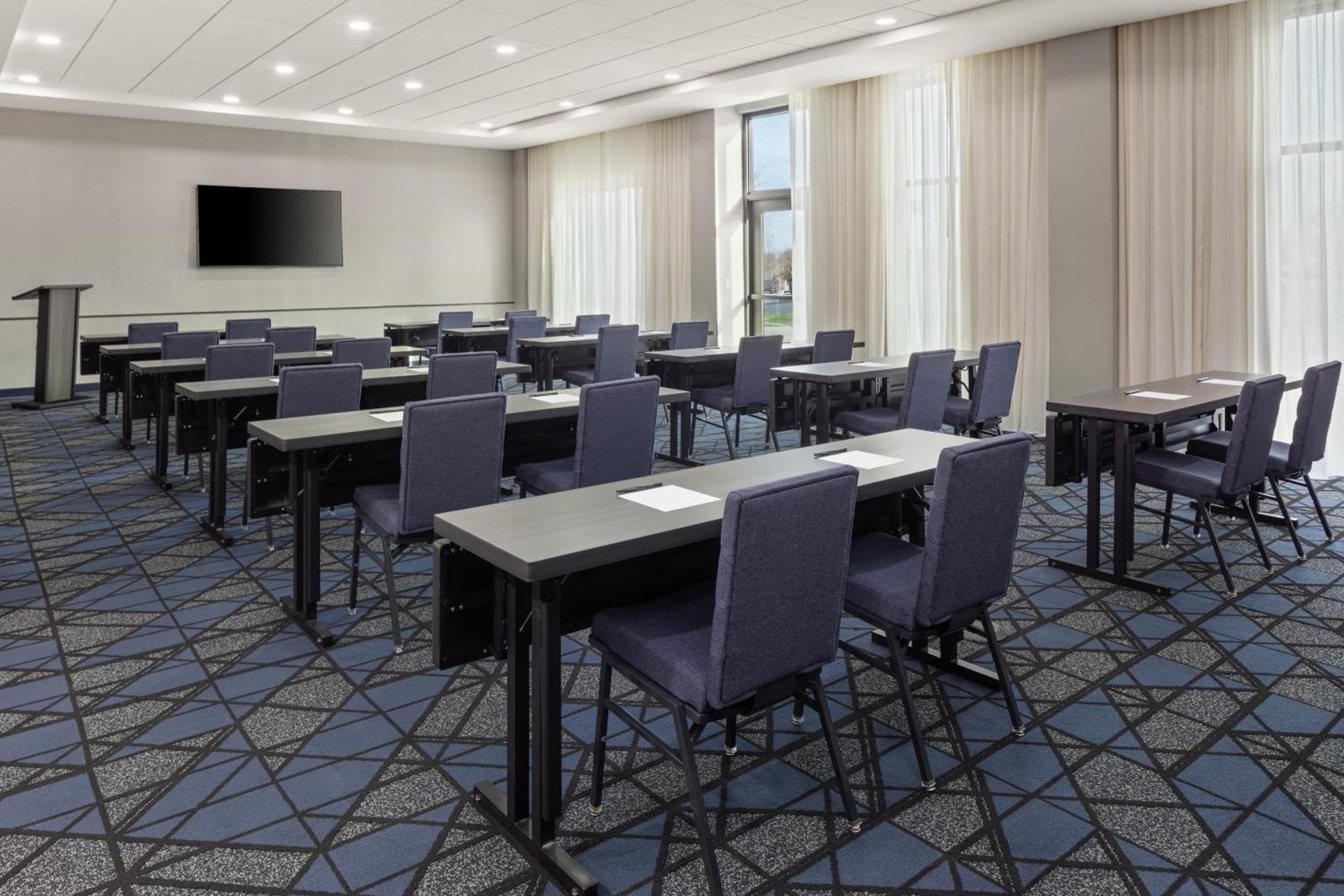 Courtyard by Marriott Bettendorf photo 22
