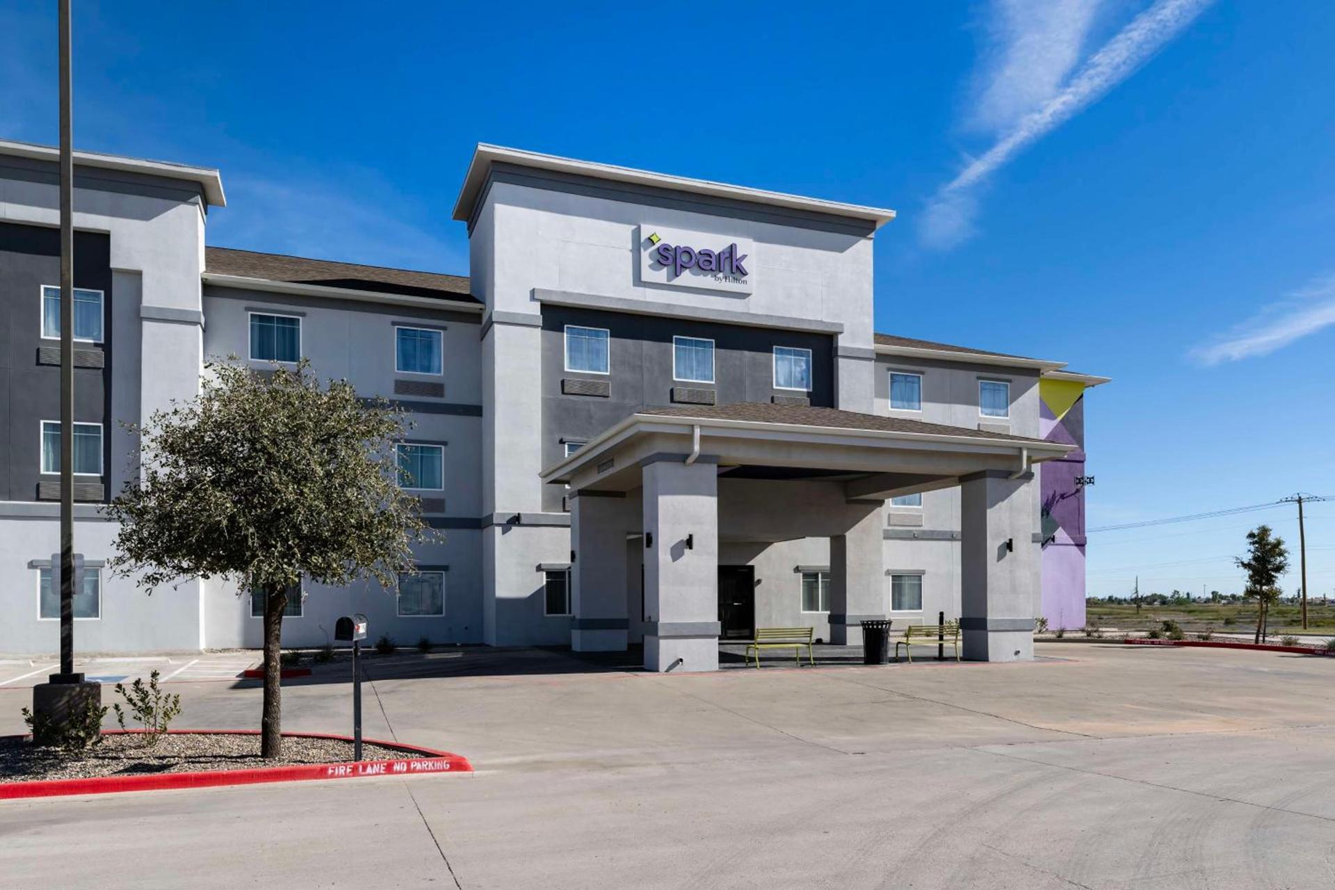 Spark by Hilton Midland South photo 2