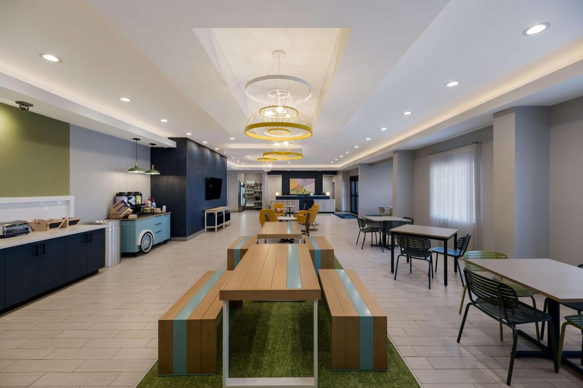 Spark by Hilton Midland South photo 8