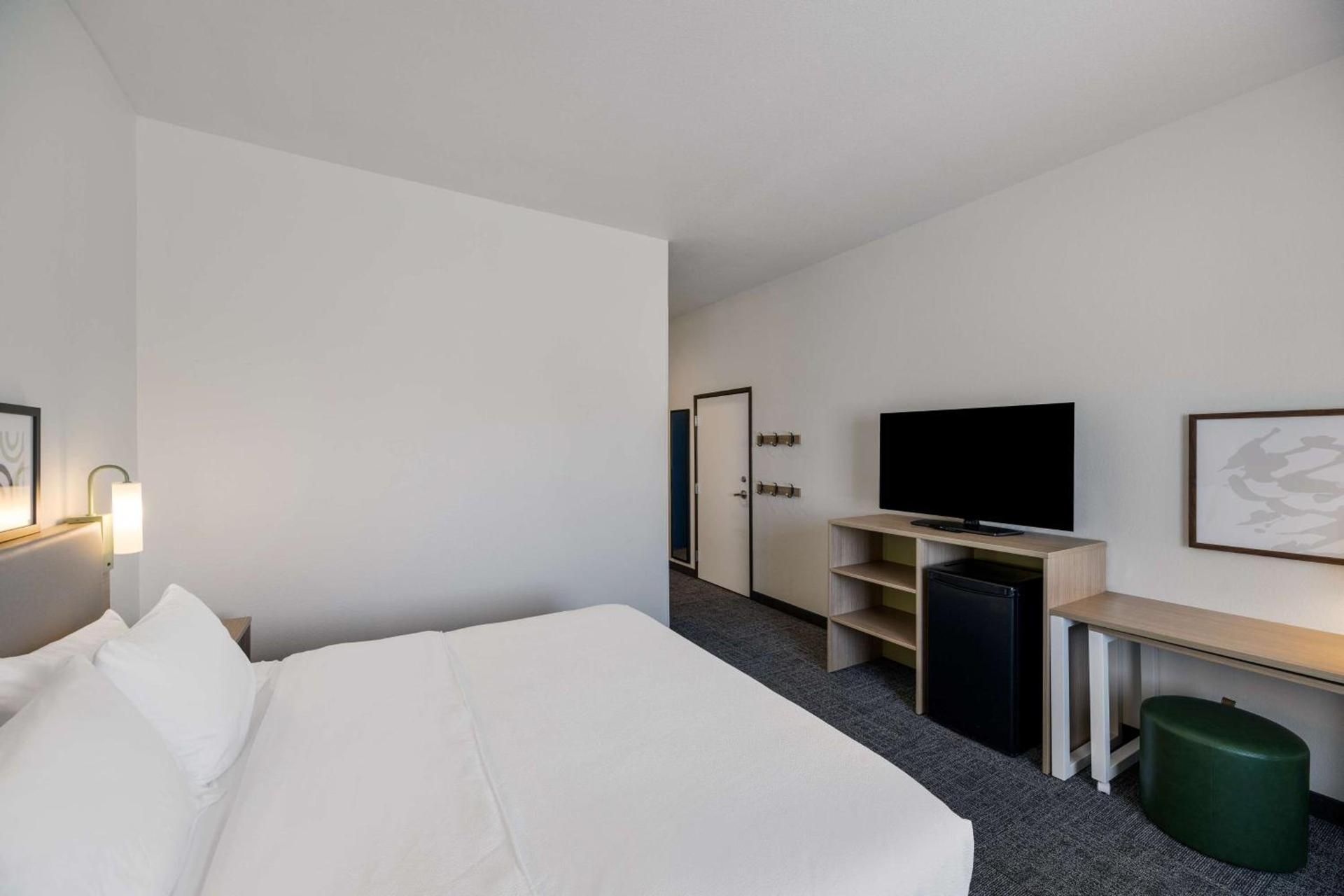 Spark by Hilton Midland South photo 15