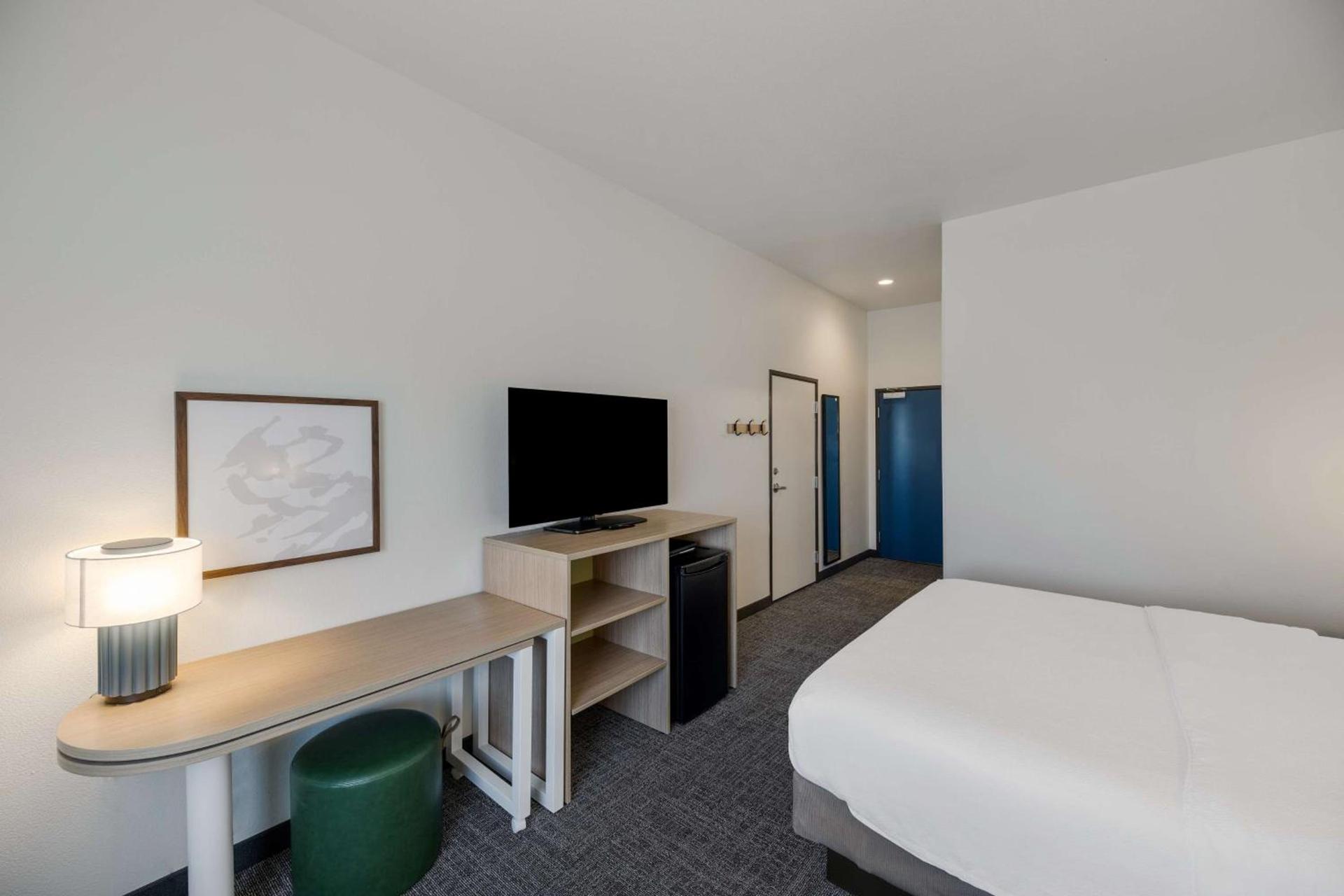 Spark by Hilton Midland South photo 19
