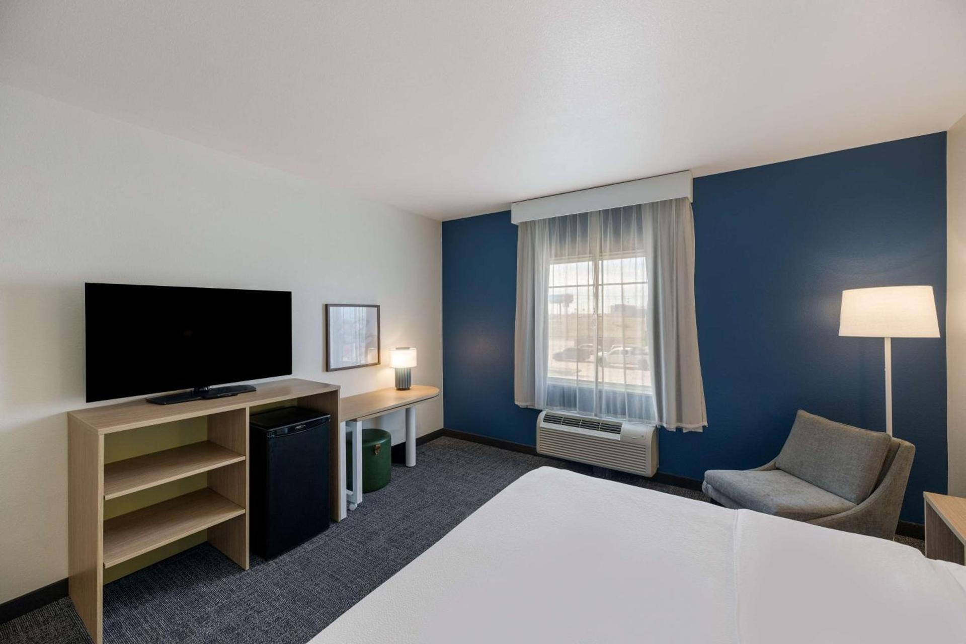Spark by Hilton Midland South photo 24