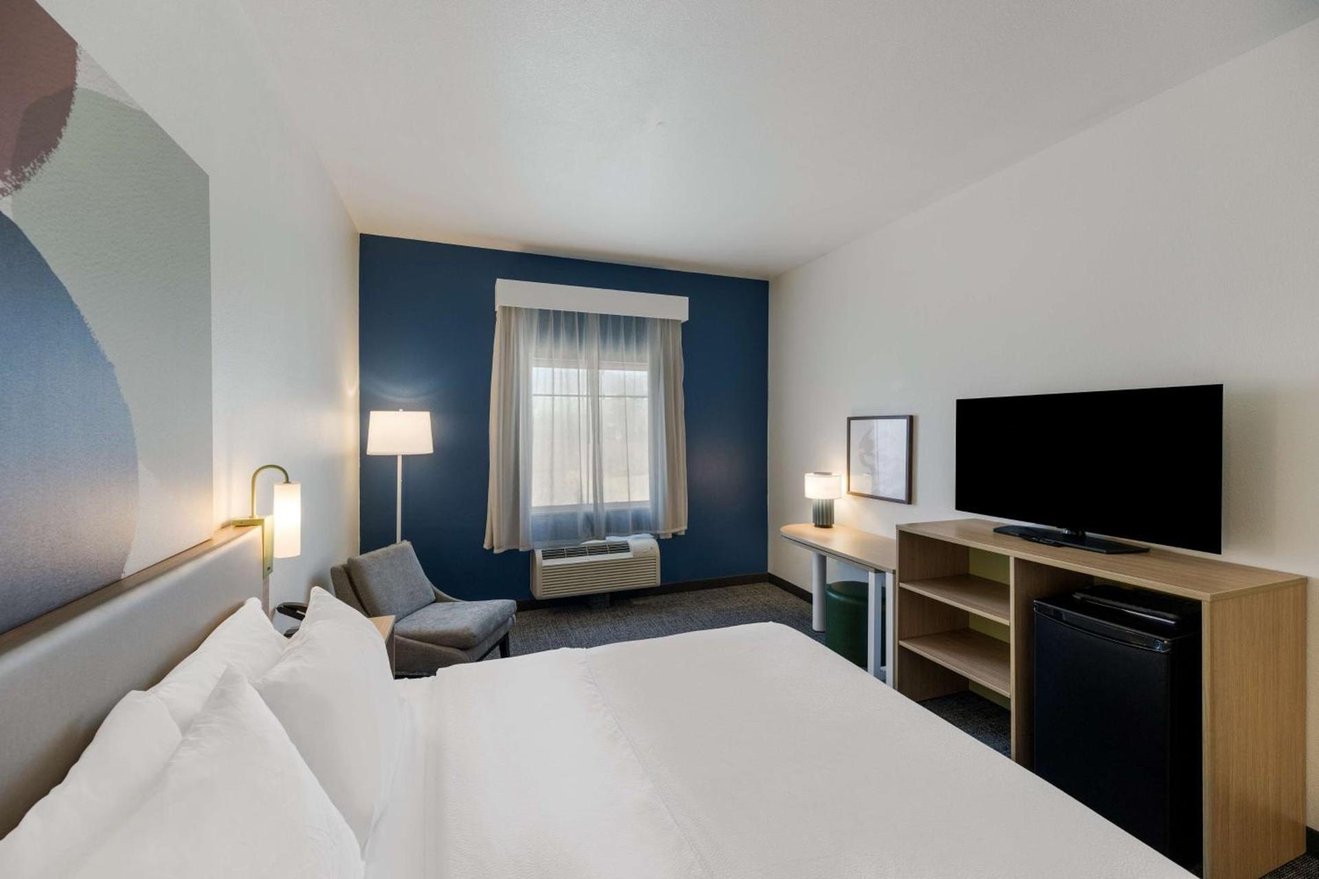 Spark by Hilton Midland South photo 26