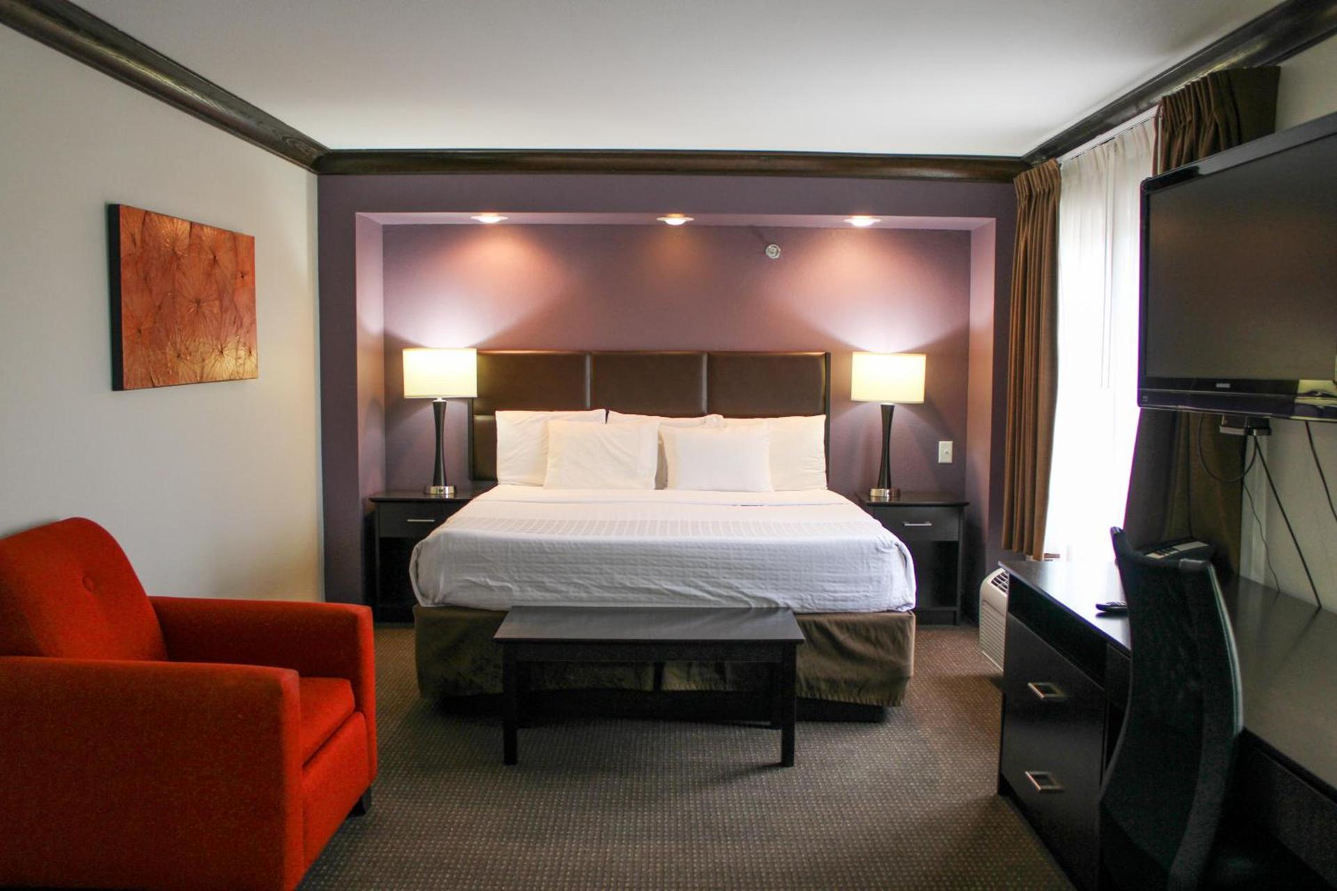 Parkwood Inn & Suites photo 21