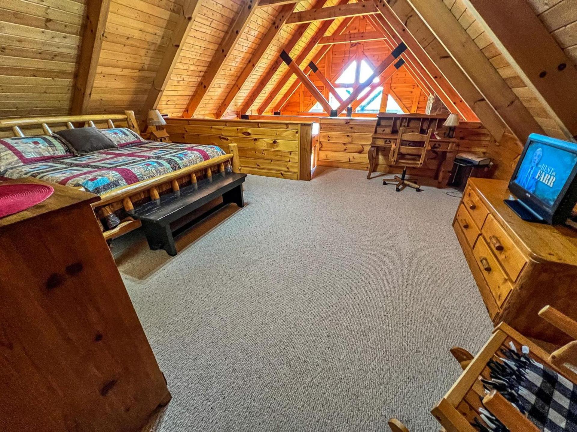 Dream Mountain Lodge photo 13