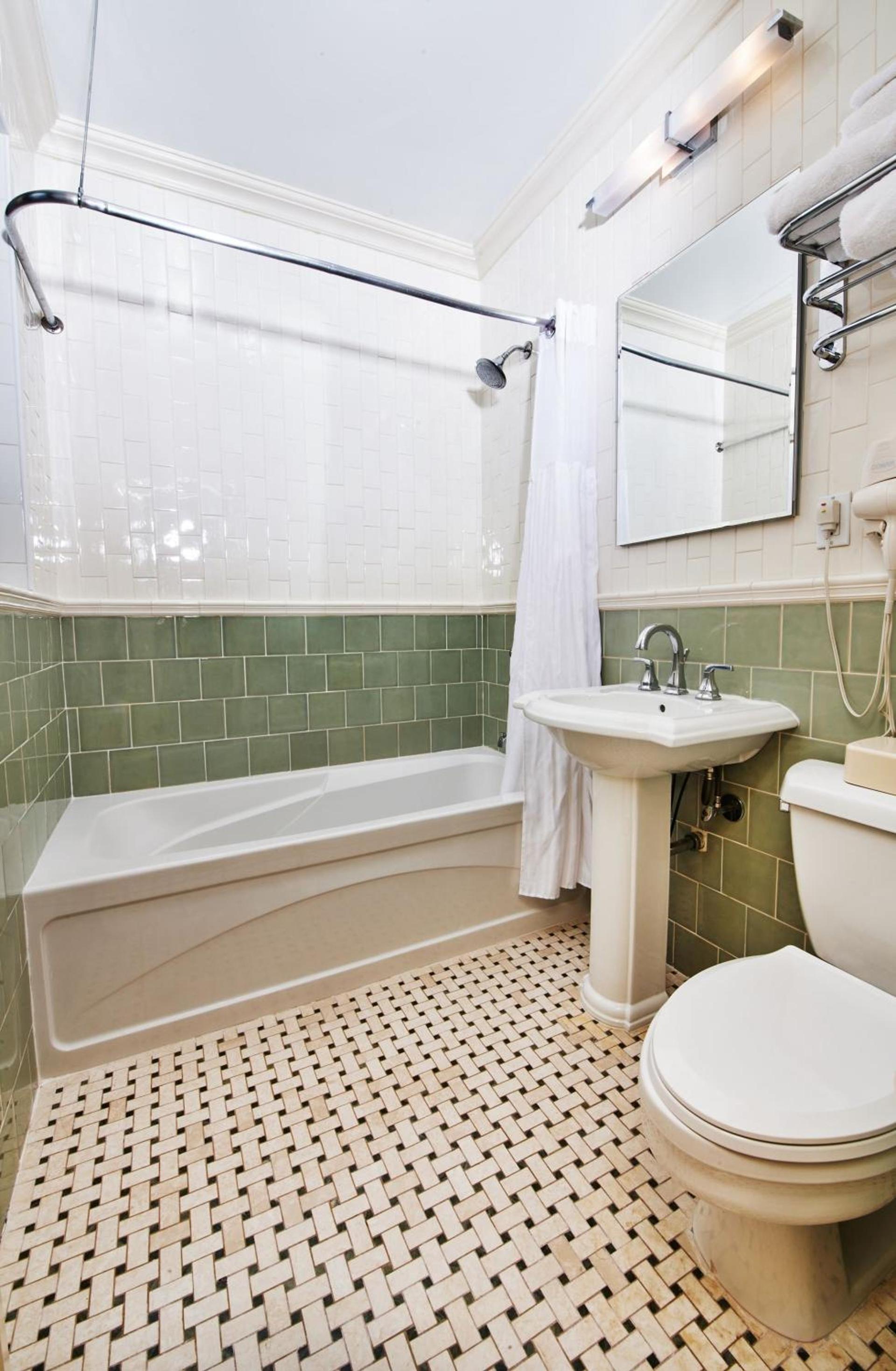 Radio City Apartments photo 38