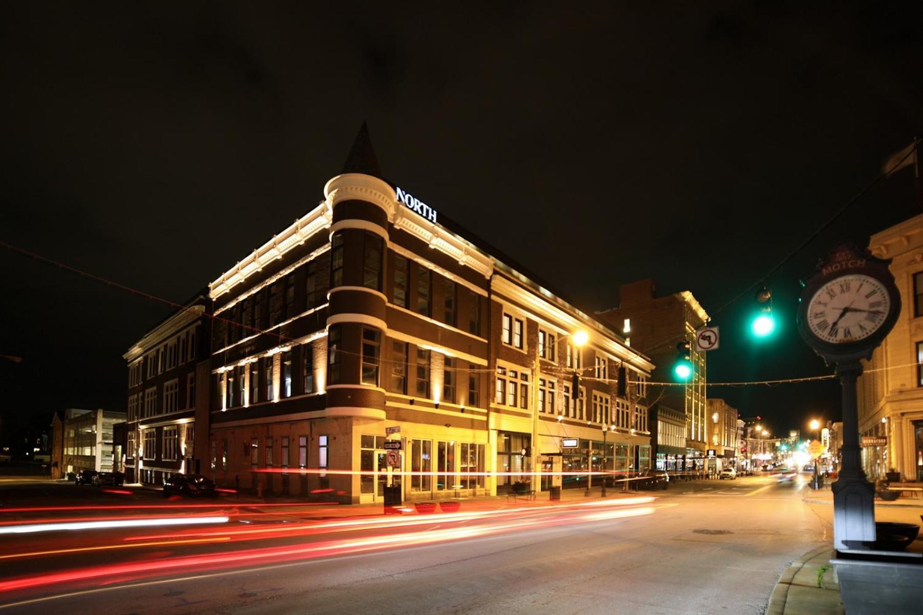 Hotel Covington Cincinnati Riverfront photo 2