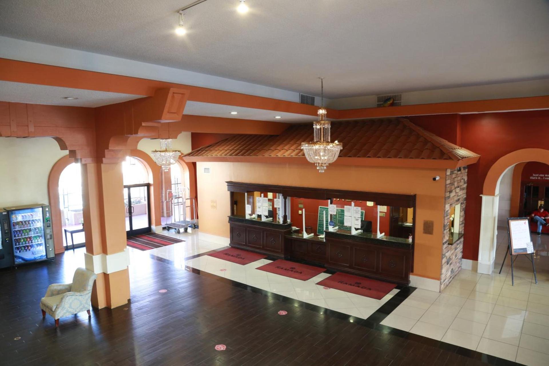 Ramada by Wyndham Fresno North photo 10