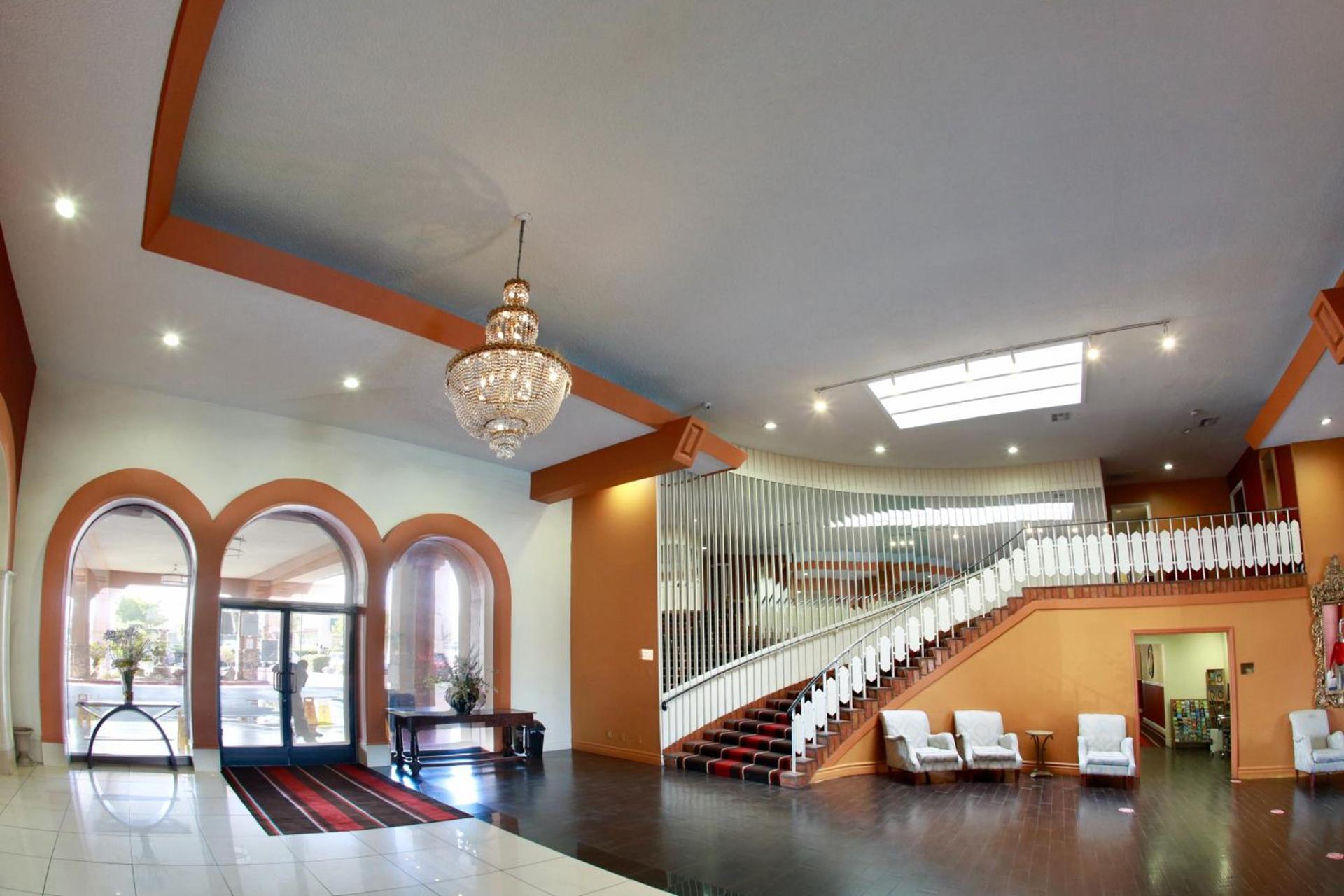 Ramada by Wyndham Fresno North photo 69