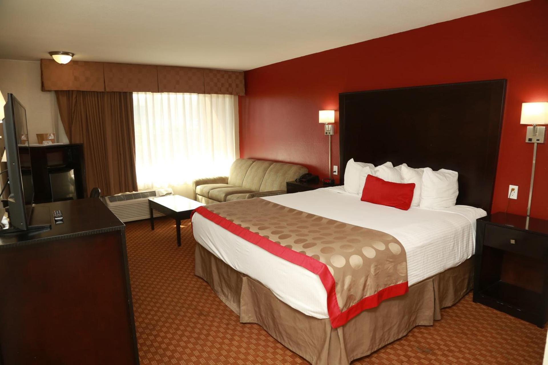 Ramada by Wyndham Fresno North photo 39