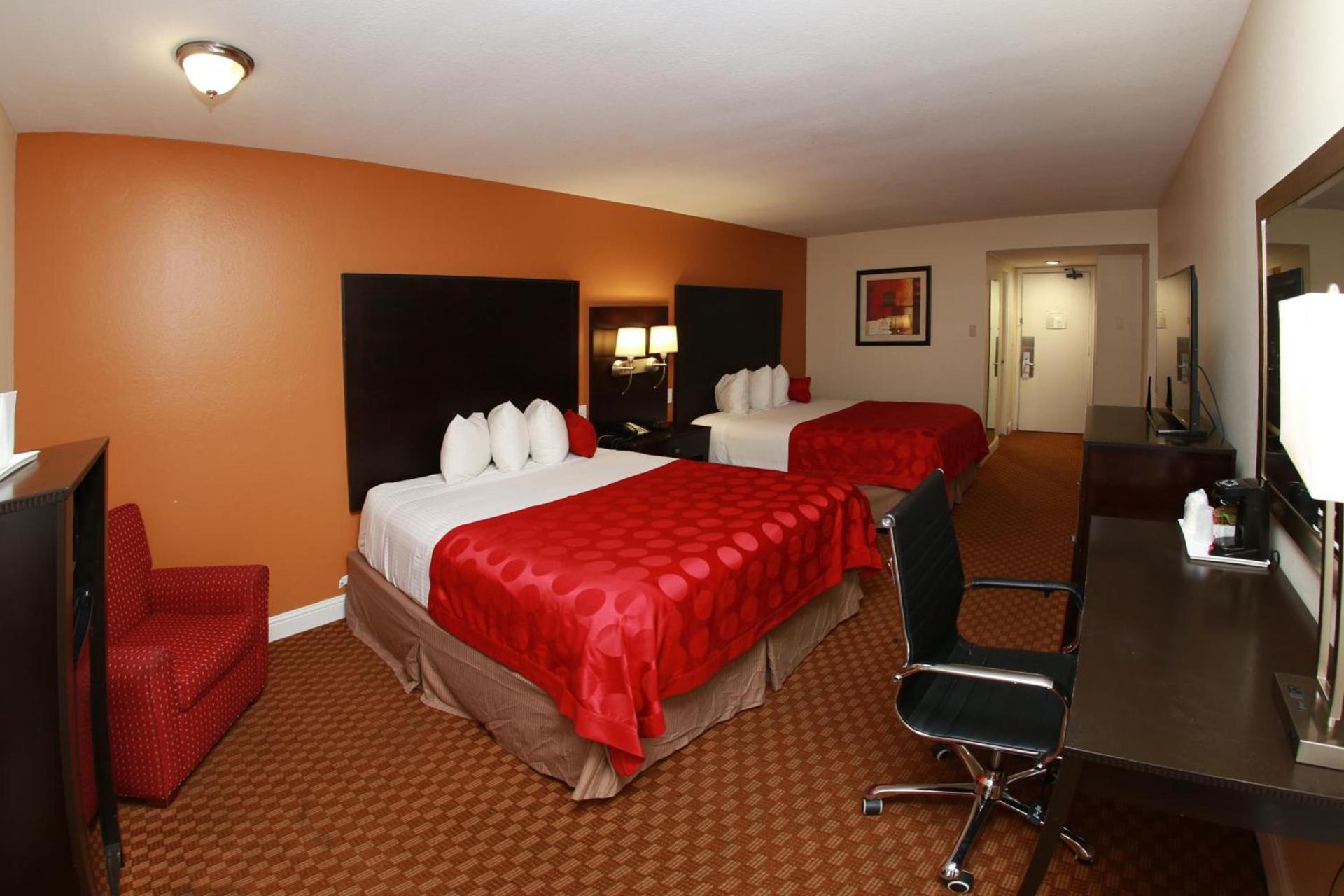 Ramada by Wyndham Fresno North photo 43