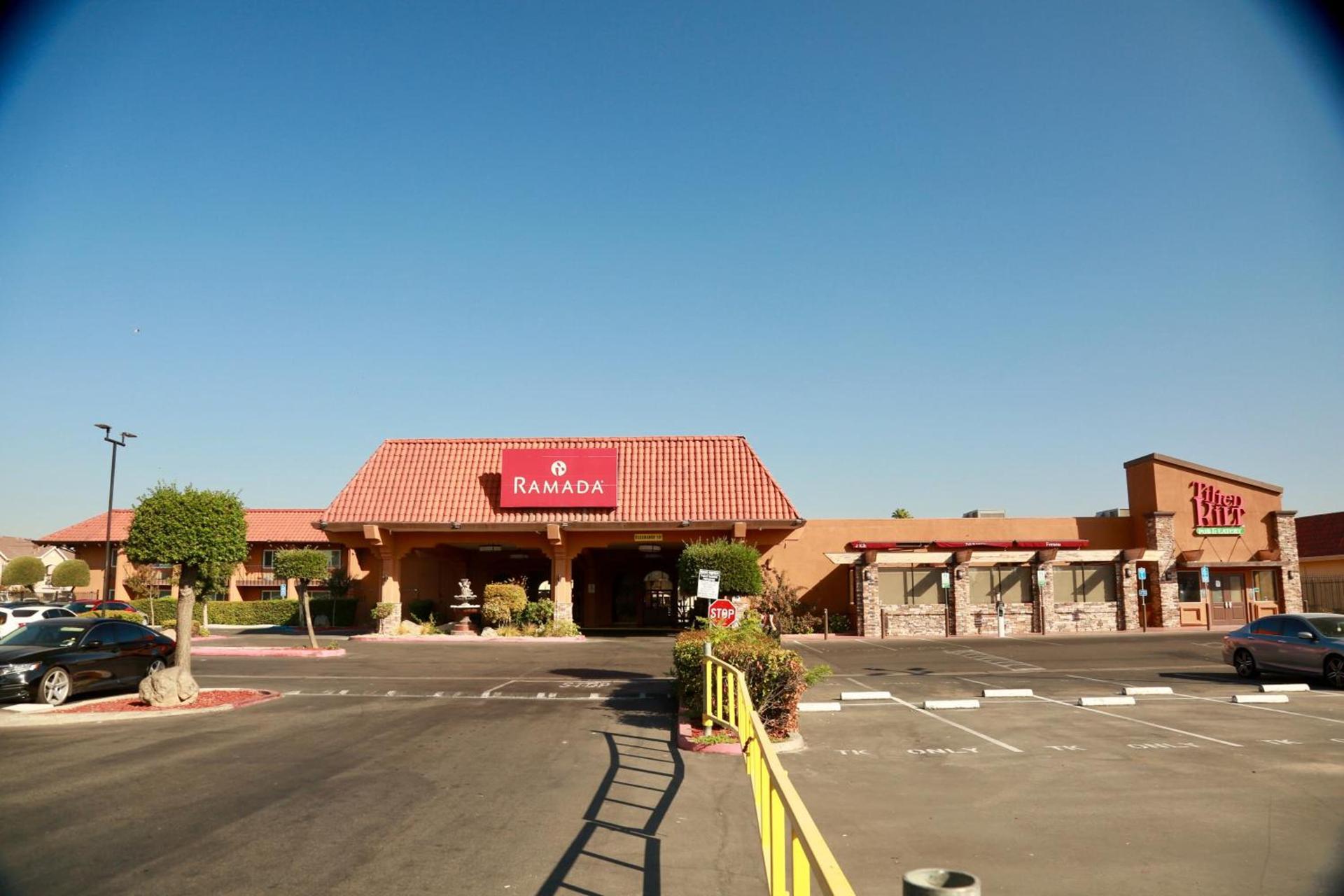 Ramada by Wyndham Fresno North photo 56