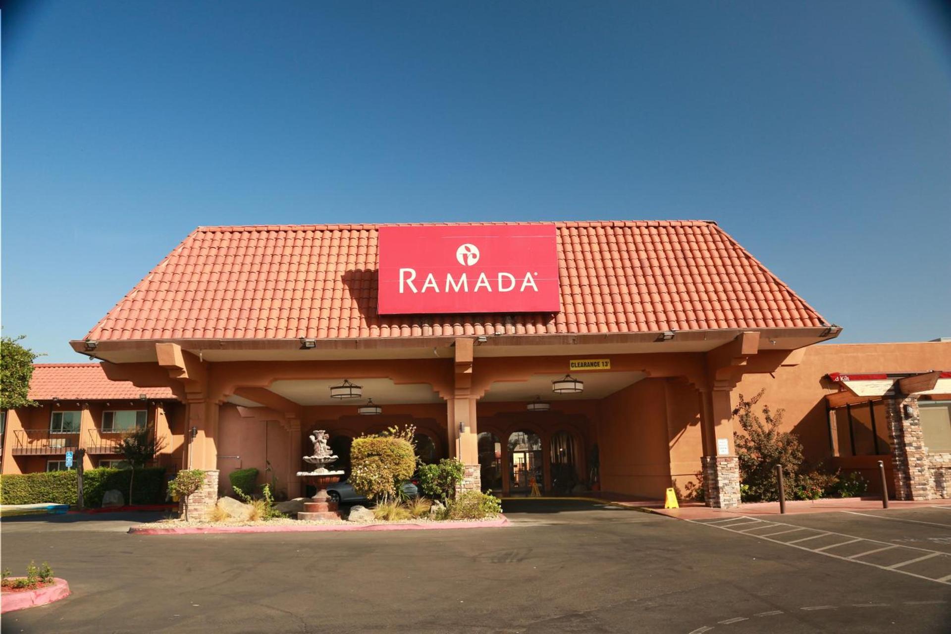 Ramada by Wyndham Fresno North photo 63