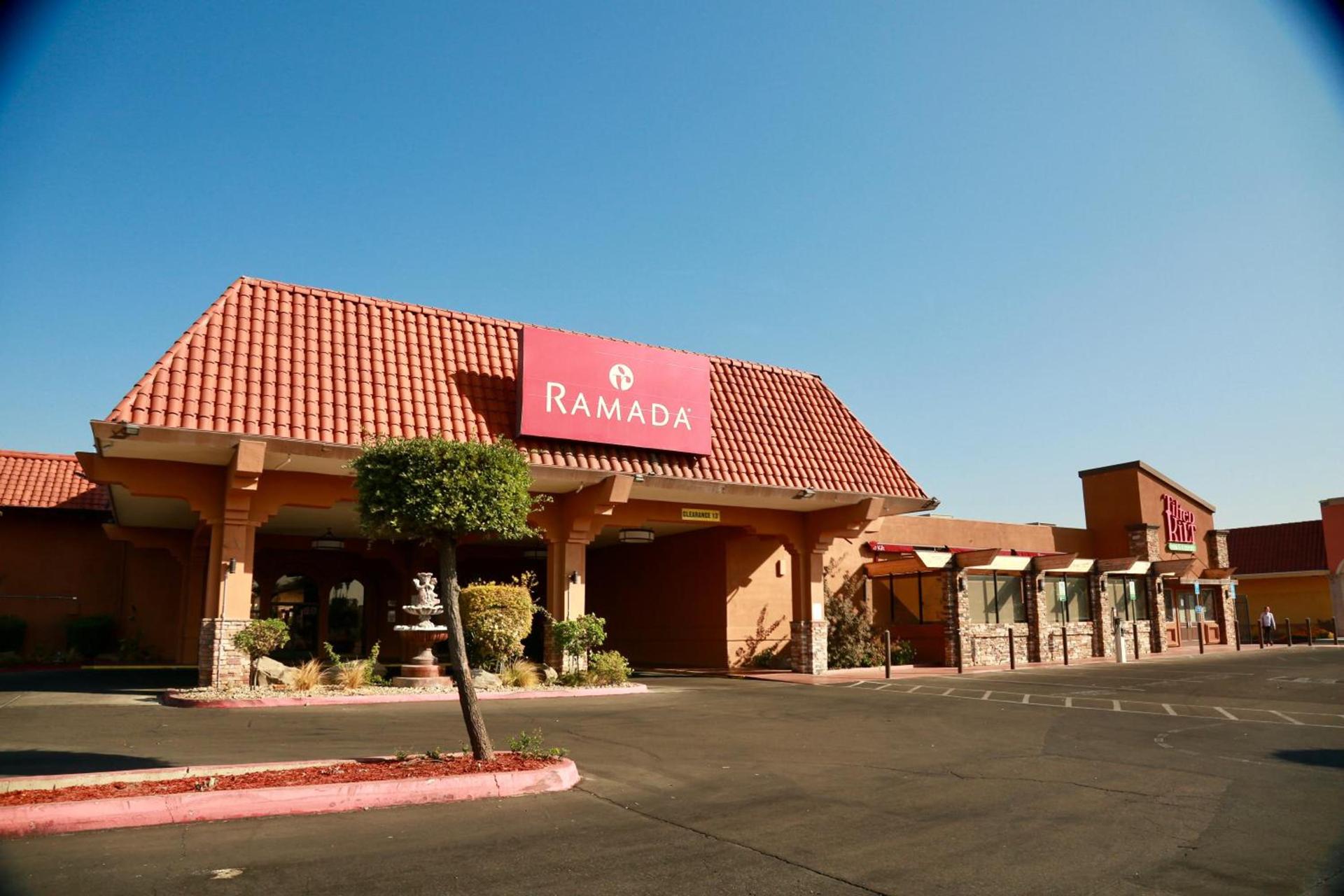 Ramada by Wyndham Fresno North photo 60