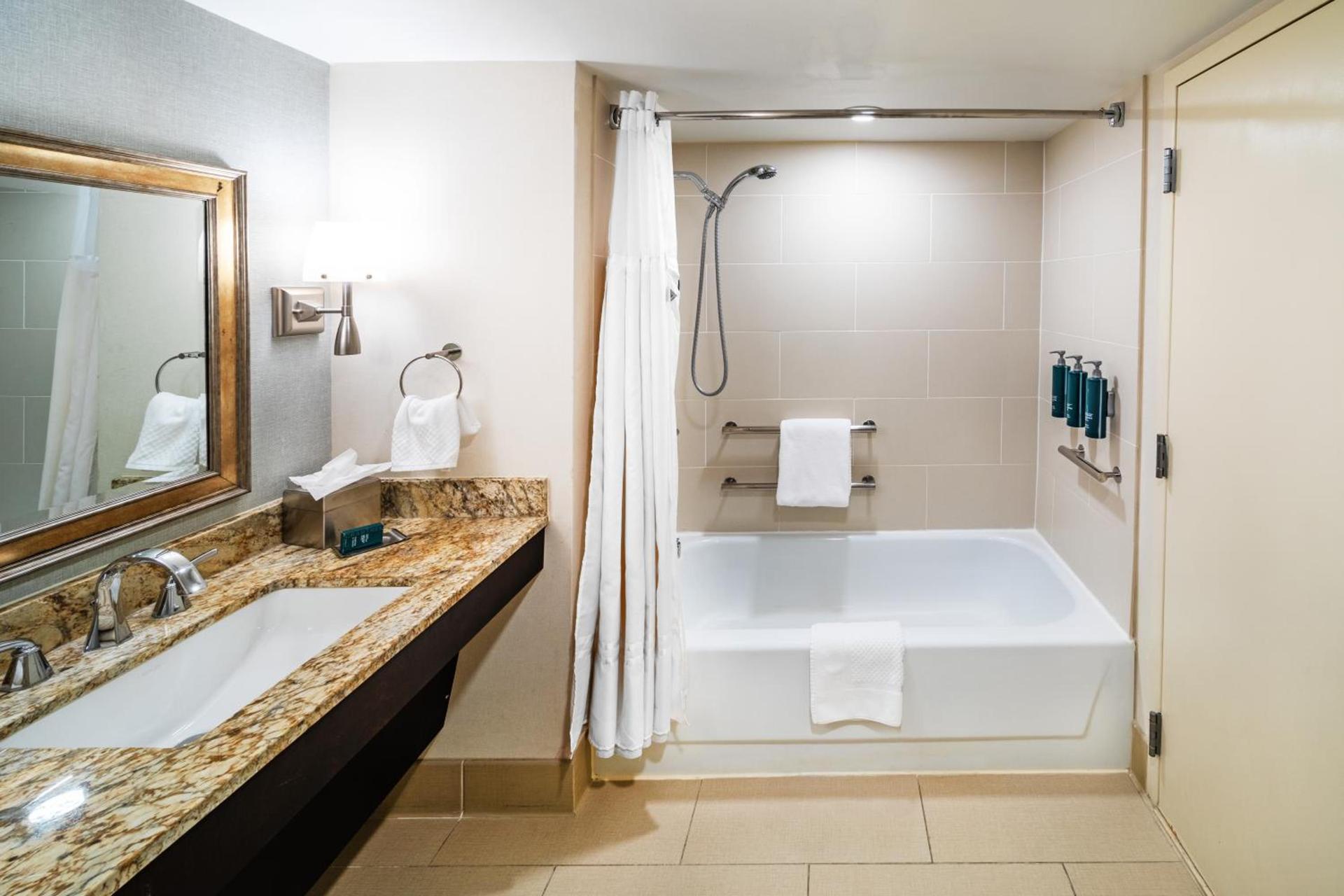 DoubleTree by Hilton Tulsa Downtown photo 10