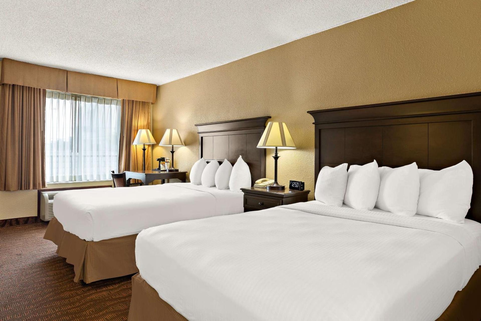 Best Western Center Pointe Inn photo 10