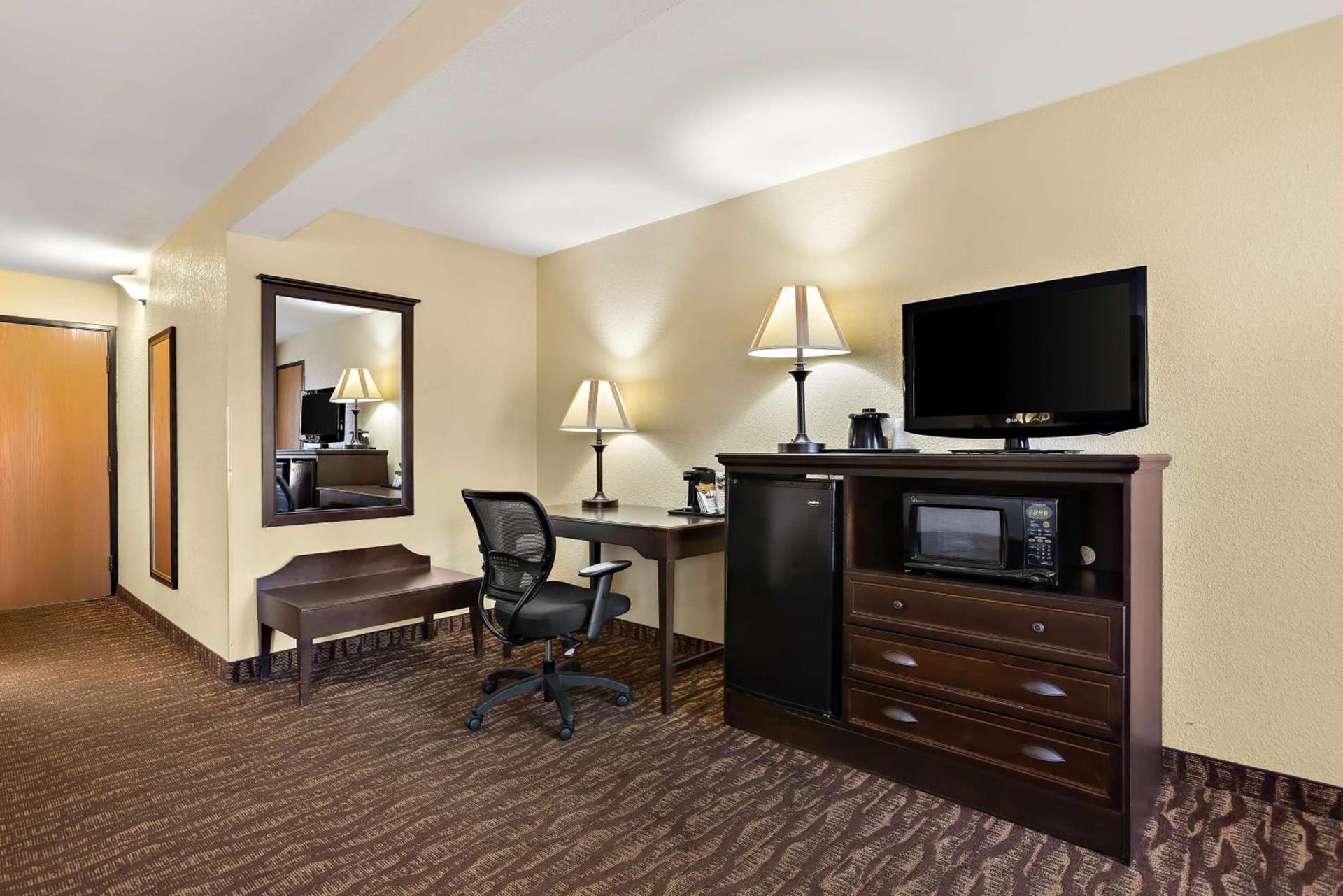 Best Western Center Pointe Inn photo 15