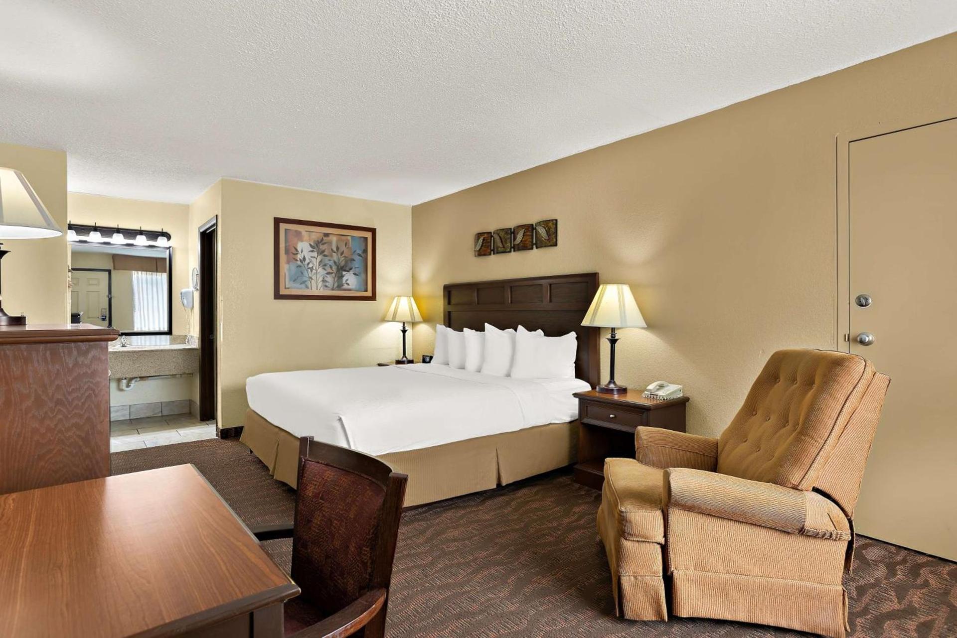 Best Western Center Pointe Inn photo 19