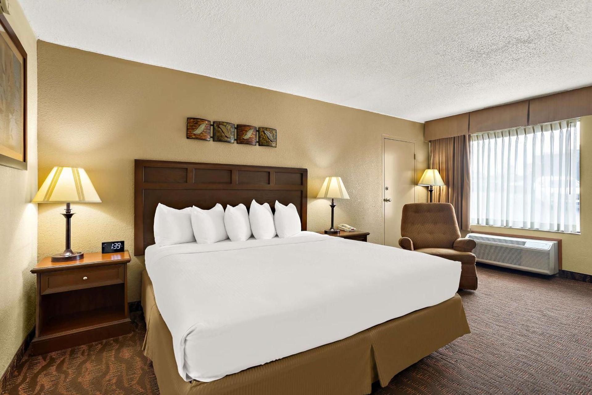 Best Western Center Pointe Inn photo 18