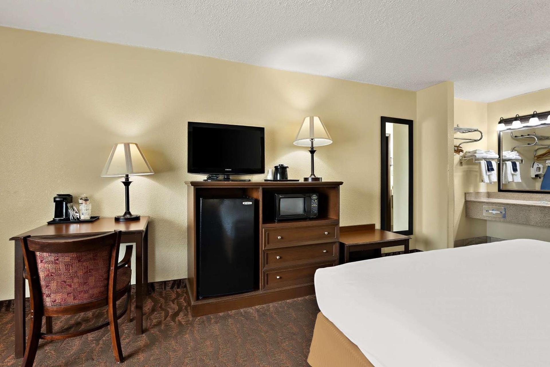Best Western Center Pointe Inn photo 21