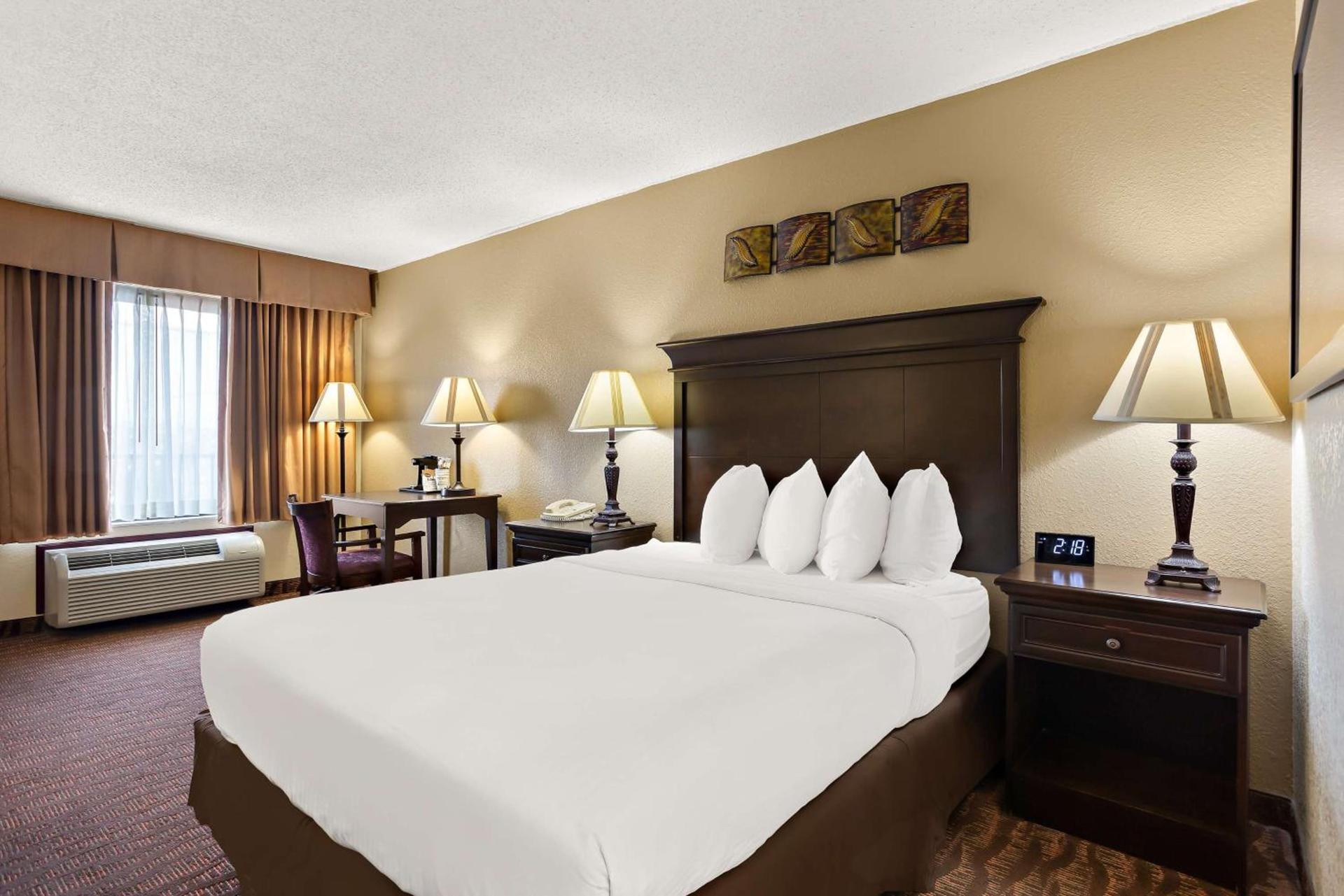 Best Western Center Pointe Inn photo 28