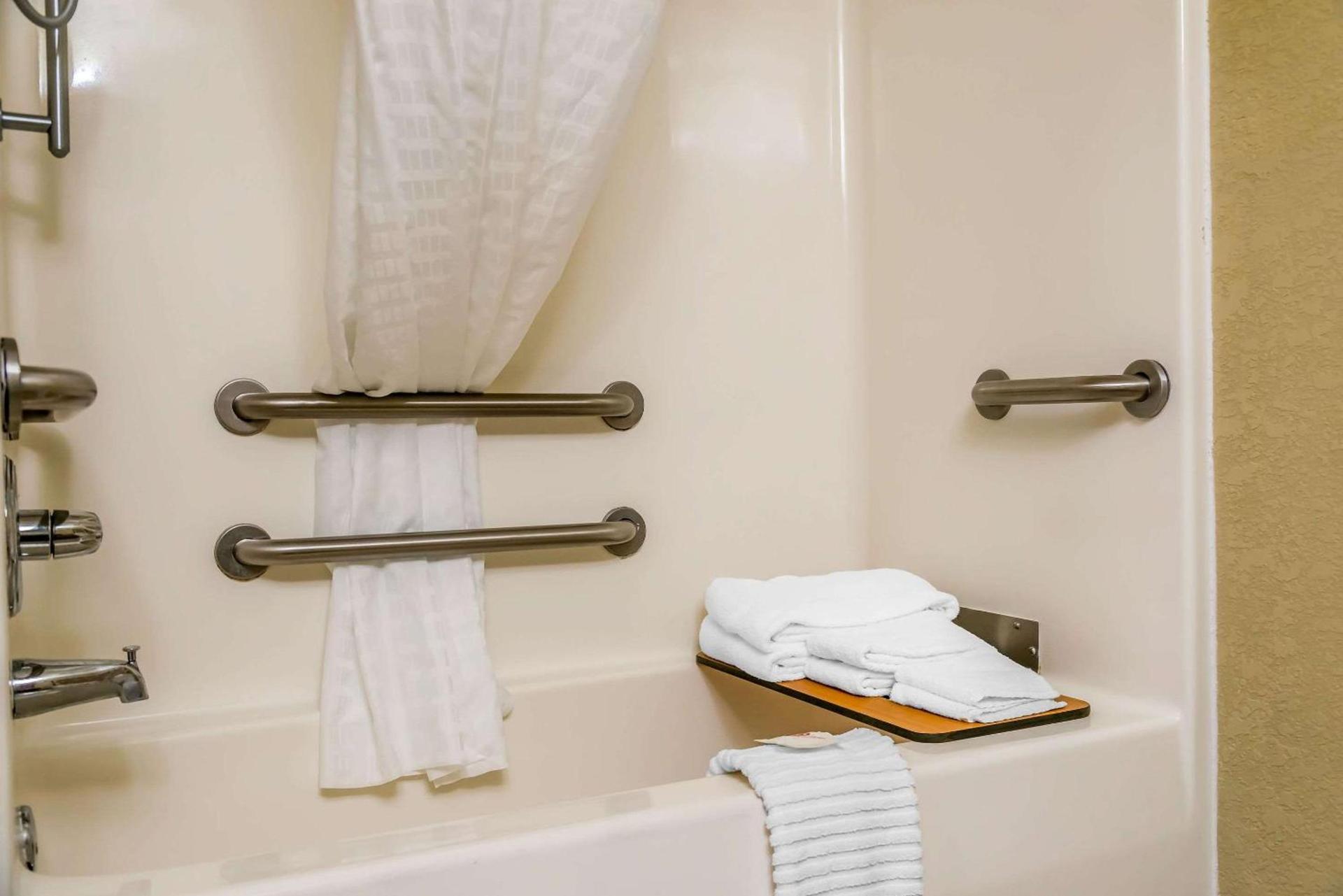 Country Inn & Suites by Radisson, Stillwater, MN photo 15