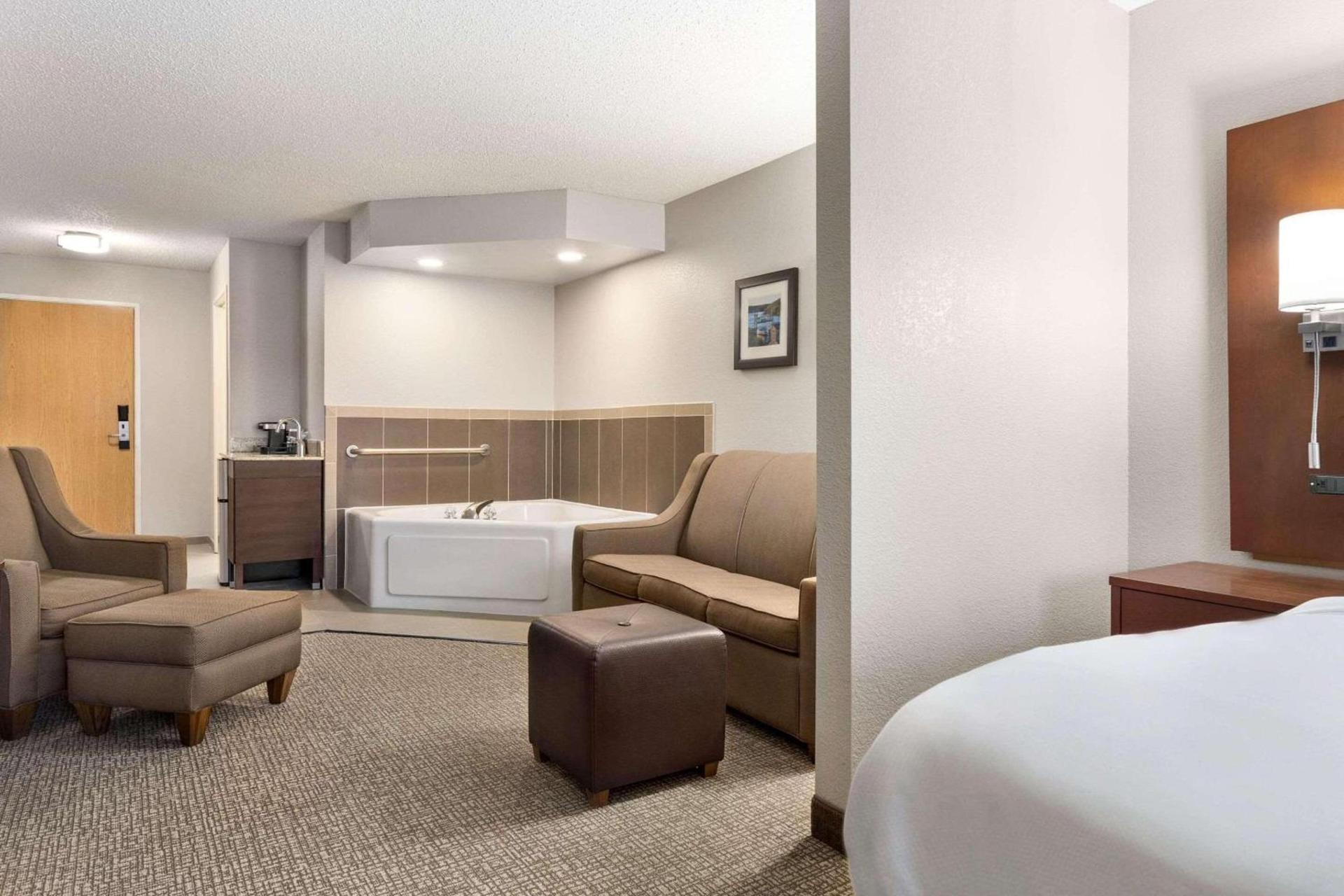 Country Inn & Suites by Radisson, Stillwater, MN photo 22