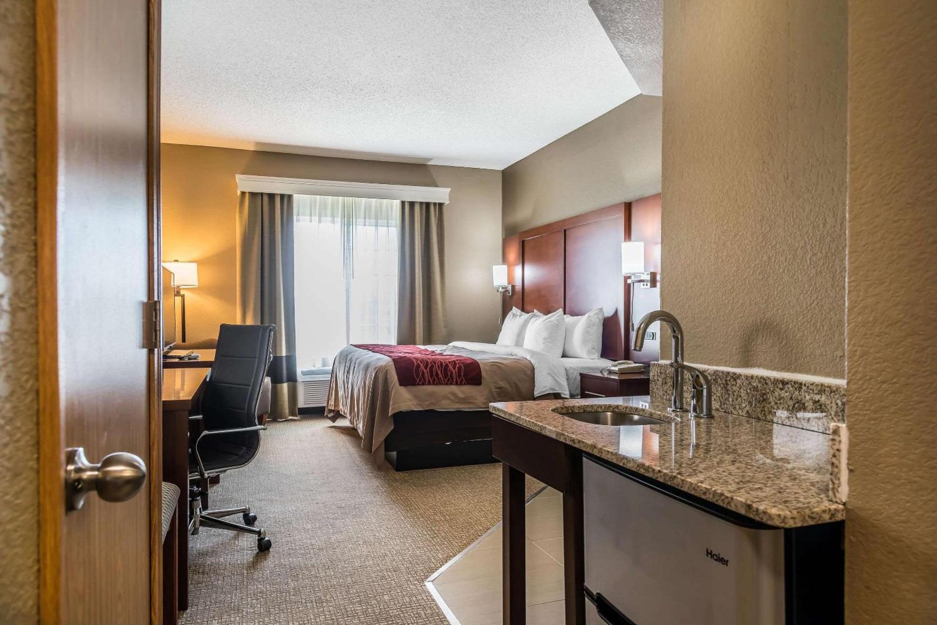 Country Inn & Suites by Radisson, Stillwater, MN photo 34