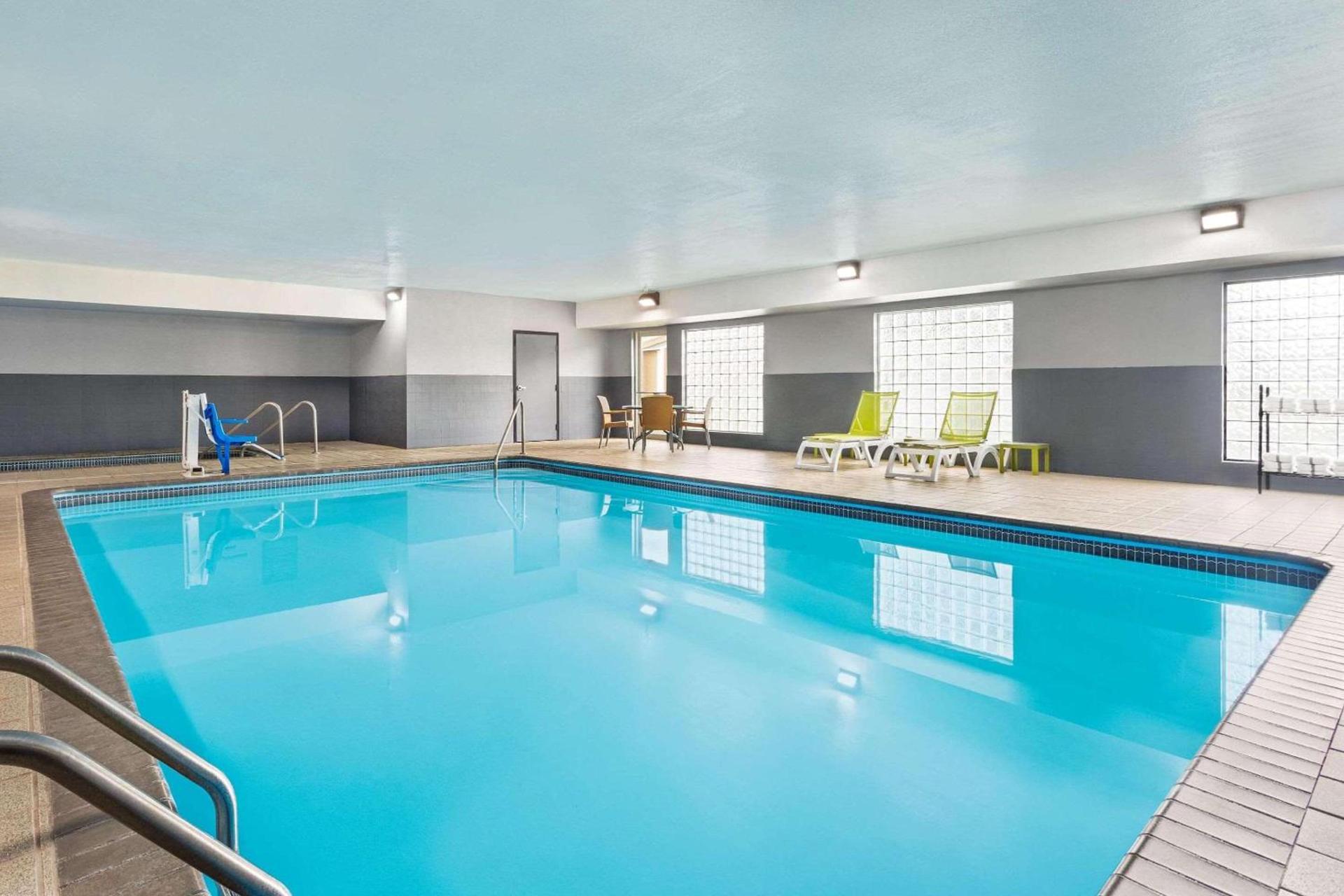 Country Inn & Suites by Radisson, Stillwater, MN photo 44
