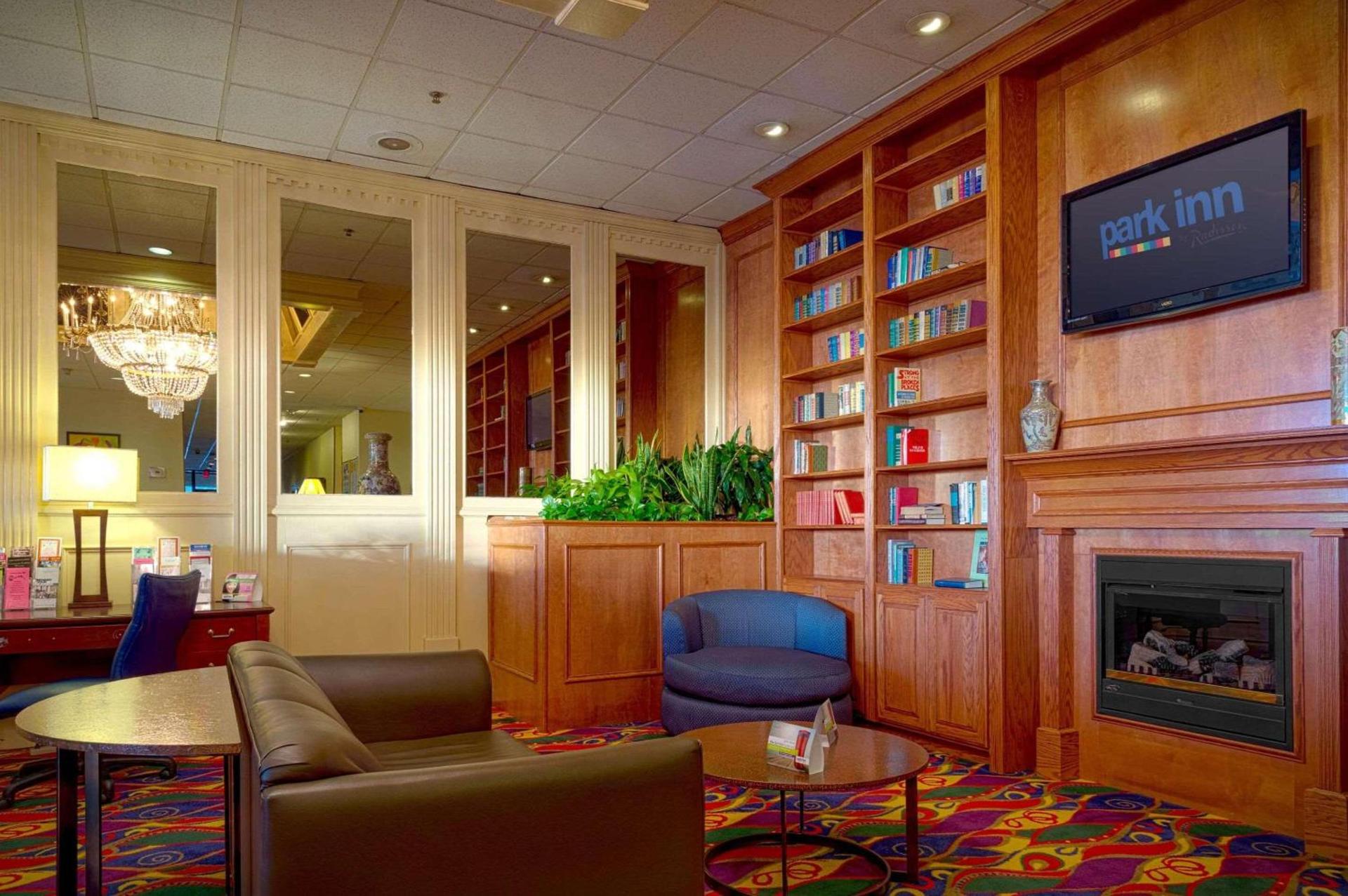 Park Inn By Radisson Sharon photo 3
