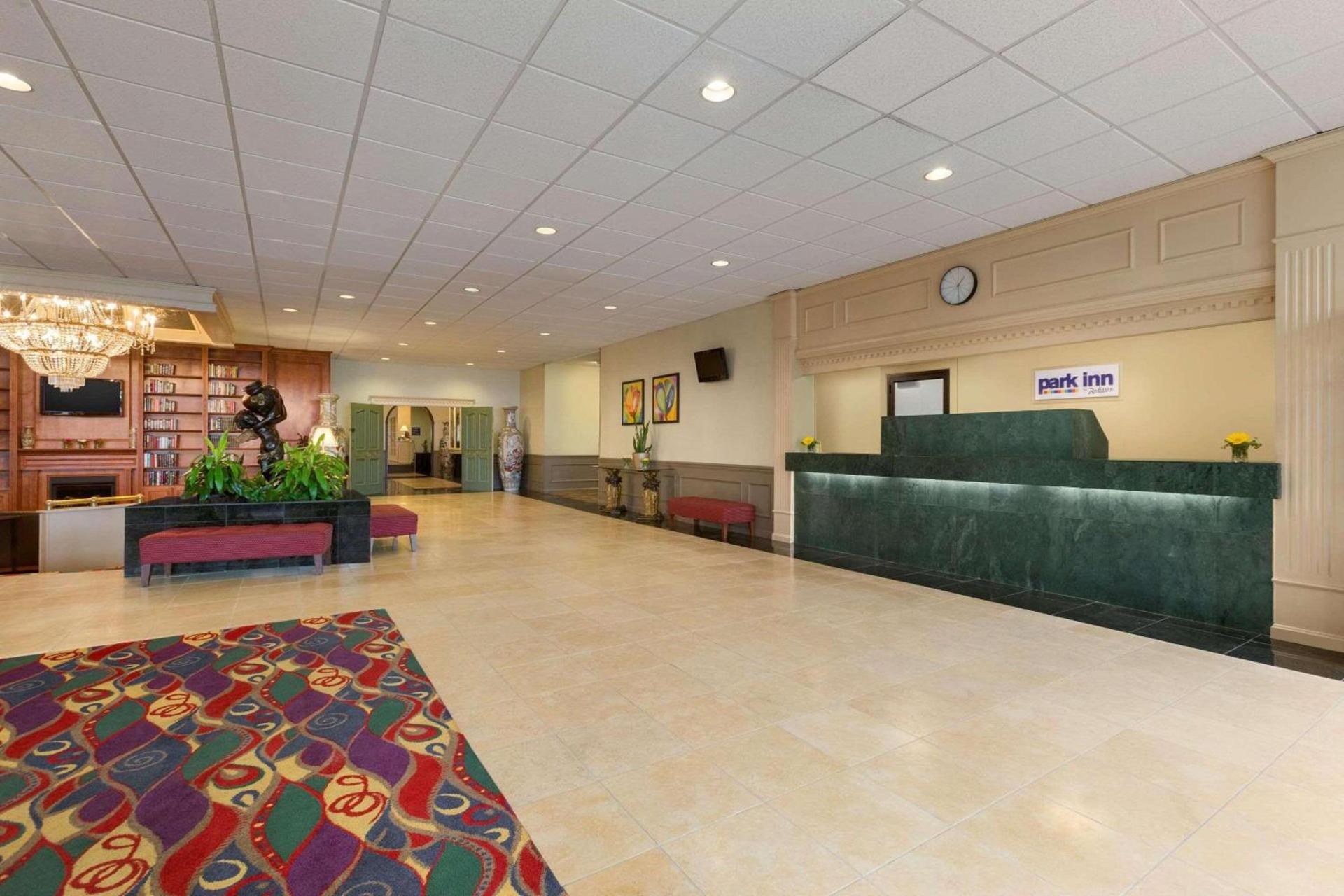 Park Inn By Radisson Sharon photo 4