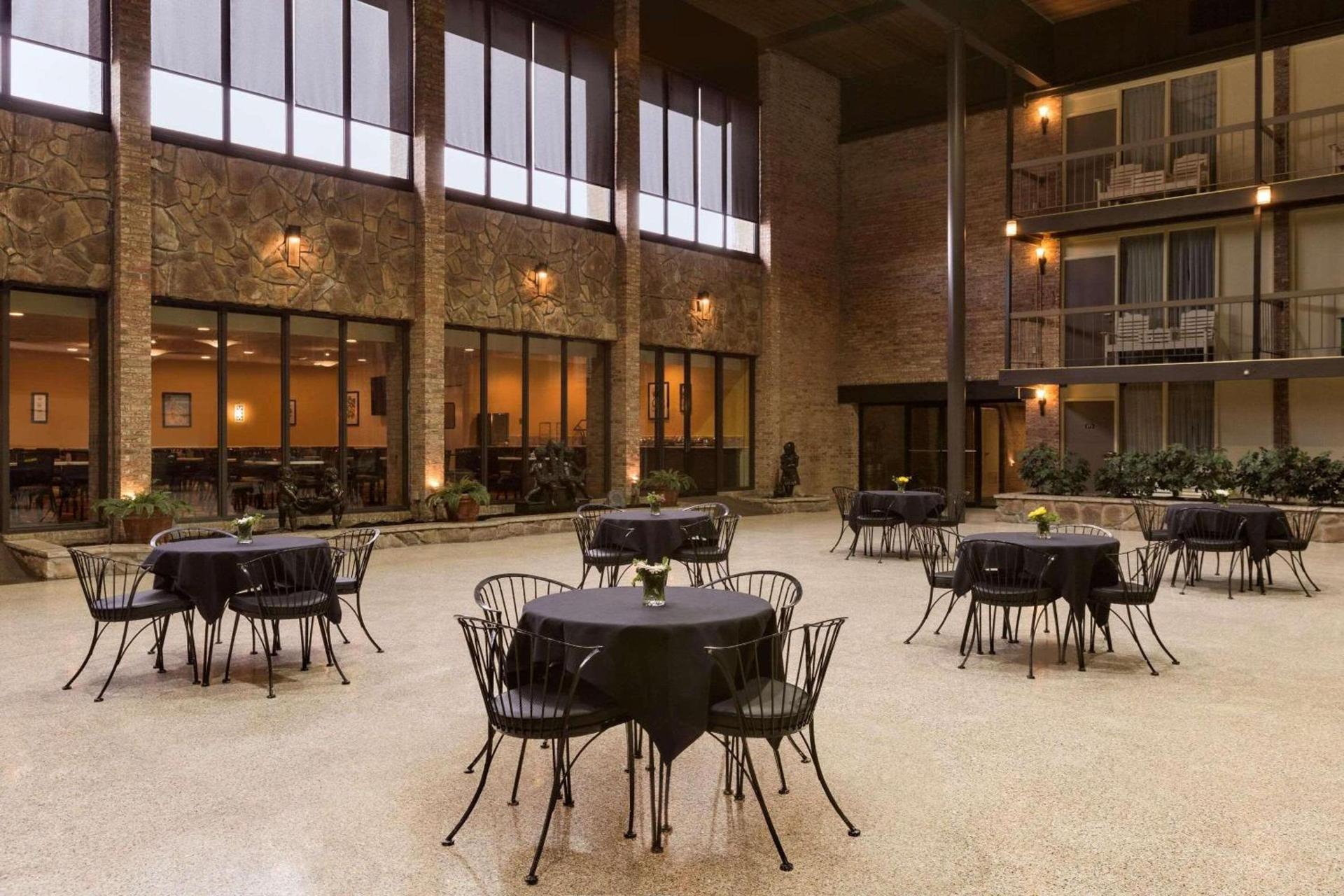 Park Inn By Radisson Sharon photo 2