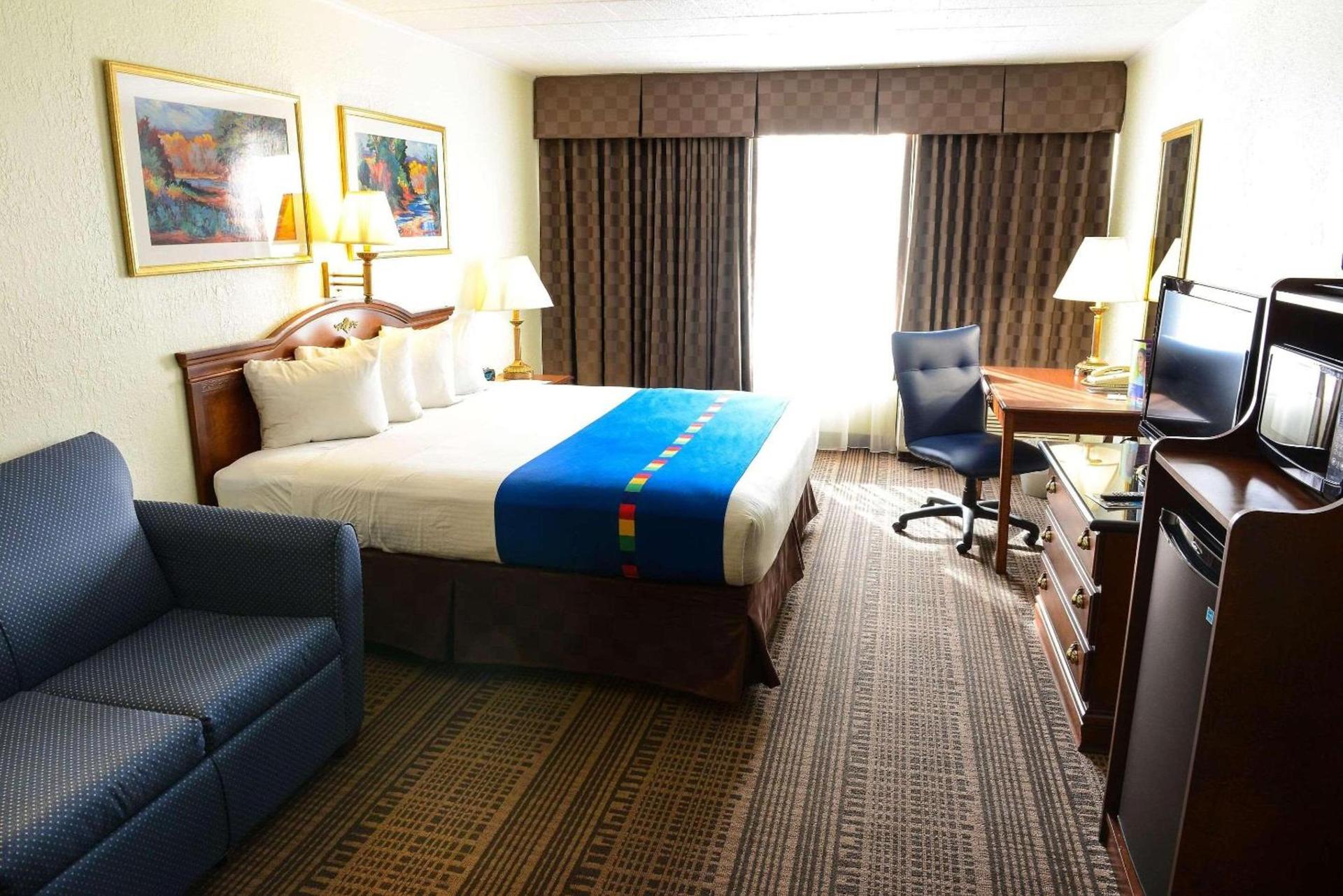 Park Inn By Radisson Sharon photo 7